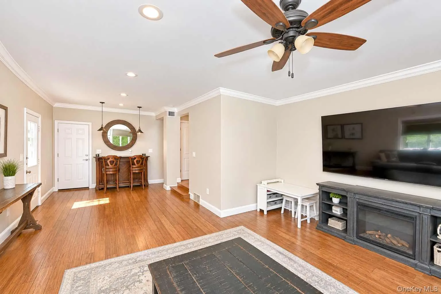 37 Gaymor Lane, Smithtown, NY, 4 Bedrooms Bedrooms, 9 Rooms Rooms,2 BathroomsBathrooms,Residential,For Rent,Gaymor,0,1051164 37 Gaymor Lane, Smithtown, NY, 4 Bedrooms Bedrooms, 9 Rooms Rooms,2 BathroomsBathrooms,Residential,For Rent,Gaymor,0,1051164