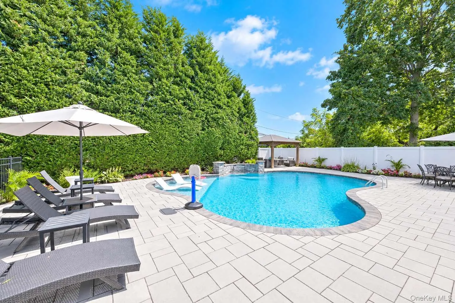 37 Gaymor Lane, Smithtown, NY, 4 Bedrooms Bedrooms, 9 Rooms Rooms,2 BathroomsBathrooms,Residential,For Rent,Gaymor,0,1051164 37 Gaymor Lane, Smithtown, NY, 4 Bedrooms Bedrooms, 9 Rooms Rooms,2 BathroomsBathrooms,Residential,For Rent,Gaymor,0,1051164