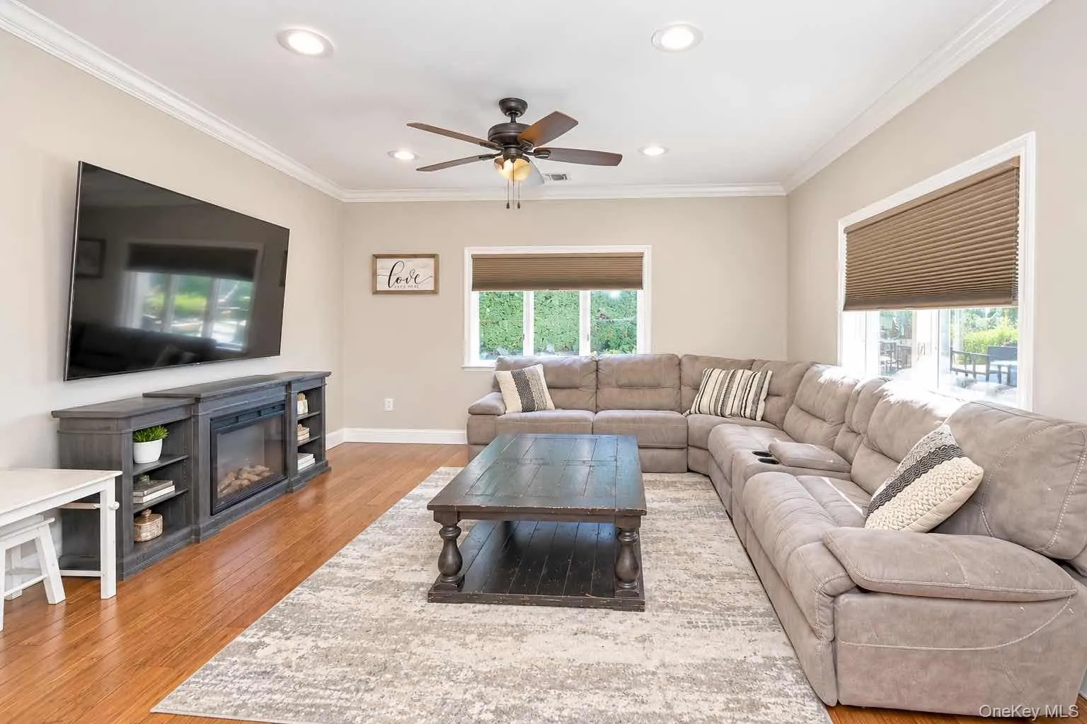 37 Gaymor Lane, Smithtown, NY, 4 Bedrooms Bedrooms, 9 Rooms Rooms,2 BathroomsBathrooms,Residential,For Rent,Gaymor,0,1051164 37 Gaymor Lane, Smithtown, NY, 4 Bedrooms Bedrooms, 9 Rooms Rooms,2 BathroomsBathrooms,Residential,For Rent,Gaymor,0,1051164