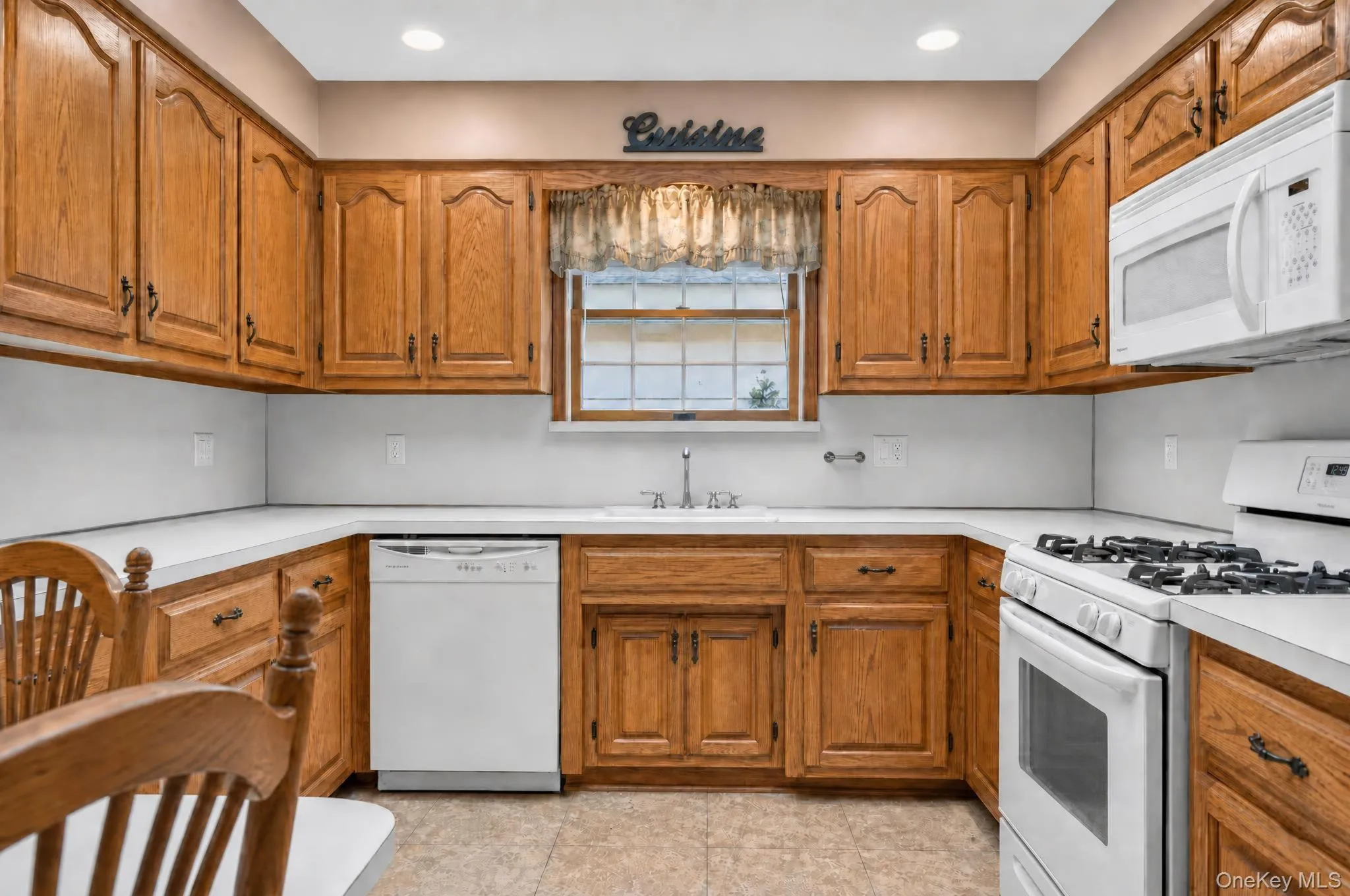 956 Annadale Road, New York, NY, 3 Bedrooms Bedrooms, 7 Rooms Rooms,2 BathroomsBathrooms,Residential,For Rent,Annadale,0,1051168 956 Annadale Road, New York, NY, 3 Bedrooms Bedrooms, 7 Rooms Rooms,2 BathroomsBathrooms,Residential,For Rent,Annadale,0,1051168