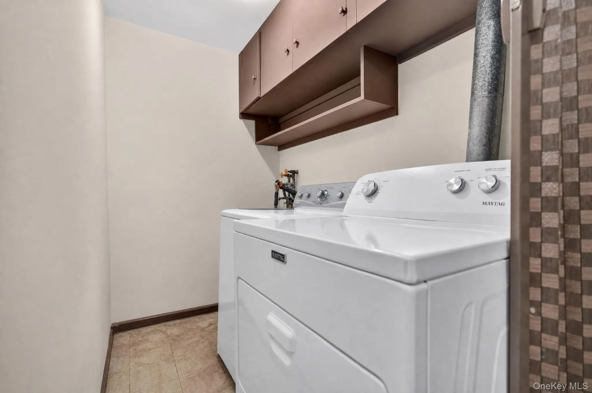 956 Annadale Road, New York, NY, 3 Bedrooms Bedrooms, 7 Rooms Rooms,2 BathroomsBathrooms,Residential,For Rent,Annadale,0,1051168 956 Annadale Road, New York, NY, 3 Bedrooms Bedrooms, 7 Rooms Rooms,2 BathroomsBathrooms,Residential,For Rent,Annadale,0,1051168