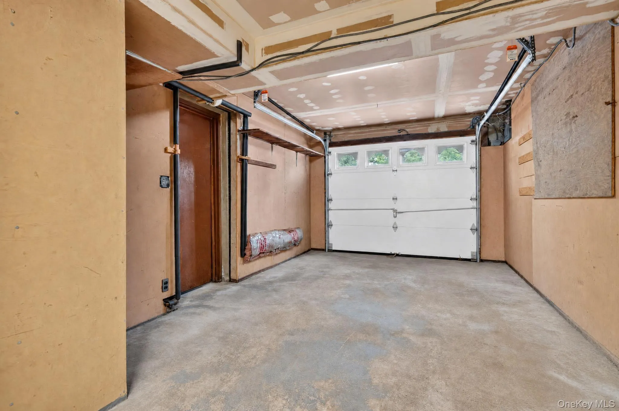 956 Annadale Road, New York, NY, 3 Bedrooms Bedrooms, 7 Rooms Rooms,2 BathroomsBathrooms,Residential,For Rent,Annadale,0,1051168 956 Annadale Road, New York, NY, 3 Bedrooms Bedrooms, 7 Rooms Rooms,2 BathroomsBathrooms,Residential,For Rent,Annadale,0,1051168