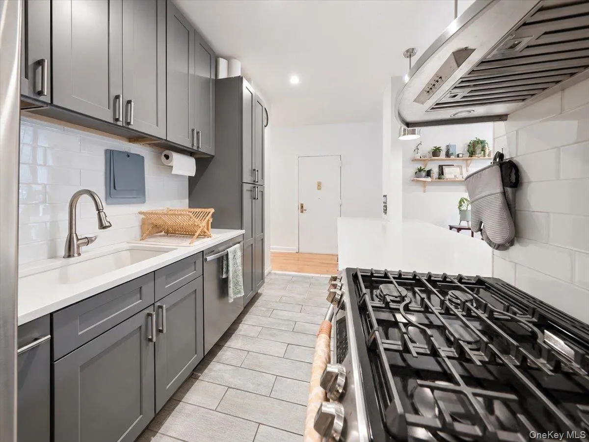 51 W 106th St New York, New York, NY, 3 Bedrooms Bedrooms, 5 Rooms Rooms,1 BathroomBathrooms,Residential,For Rent,New York,0,1051173 51 W 106th St New York, New York, NY, 3 Bedrooms Bedrooms, 5 Rooms Rooms,1 BathroomBathrooms,Residential,For Rent,New York,0,1051173