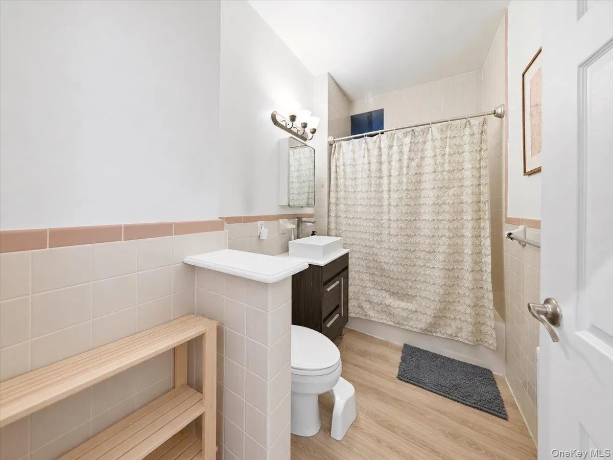51 W 106th St New York, New York, NY, 3 Bedrooms Bedrooms, 5 Rooms Rooms,1 BathroomBathrooms,Residential,For Rent,New York,0,1051173 51 W 106th St New York, New York, NY, 3 Bedrooms Bedrooms, 5 Rooms Rooms,1 BathroomBathrooms,Residential,For Rent,New York,0,1051173