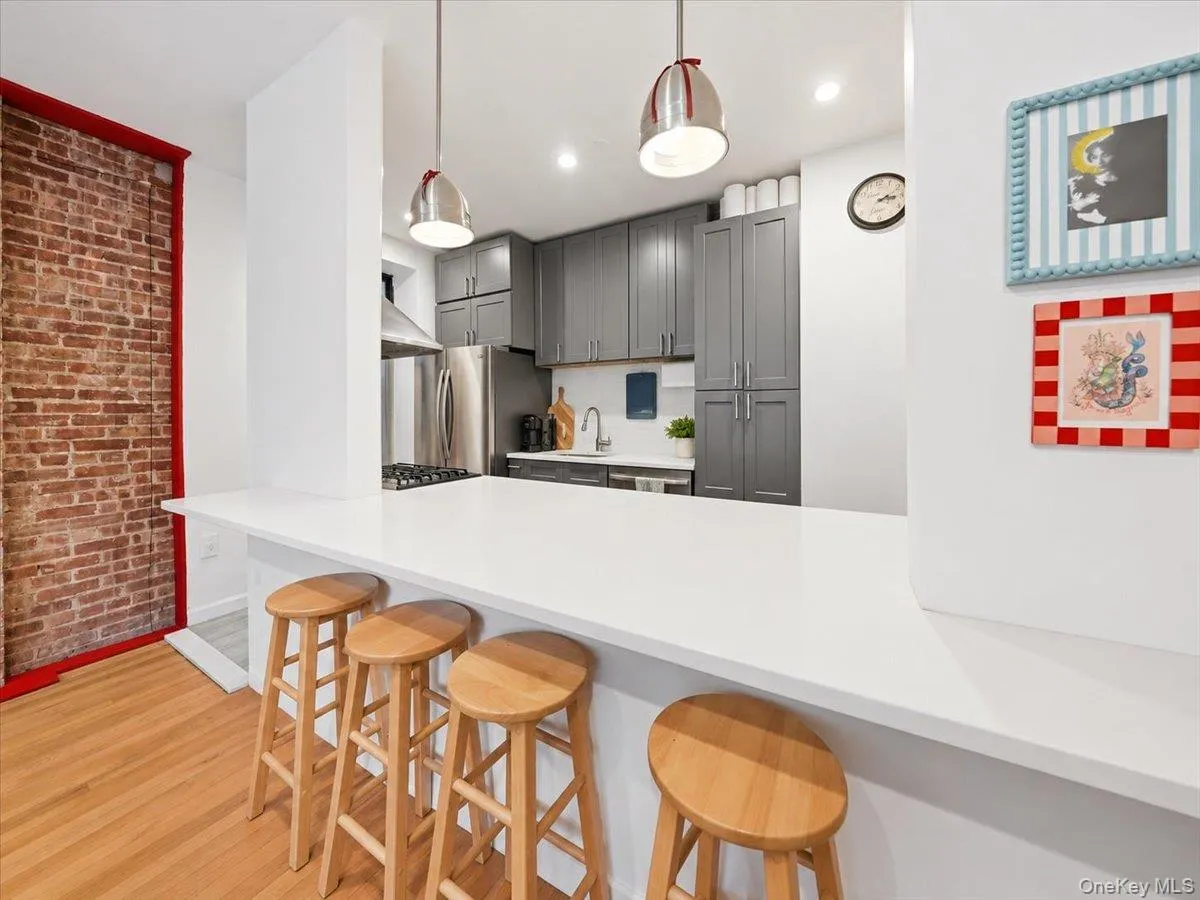 51 W 106th St New York, New York, NY, 3 Bedrooms Bedrooms, 5 Rooms Rooms,1 BathroomBathrooms,Residential,For Rent,New York,0,1051173 51 W 106th St New York, New York, NY, 3 Bedrooms Bedrooms, 5 Rooms Rooms,1 BathroomBathrooms,Residential,For Rent,New York,0,1051173