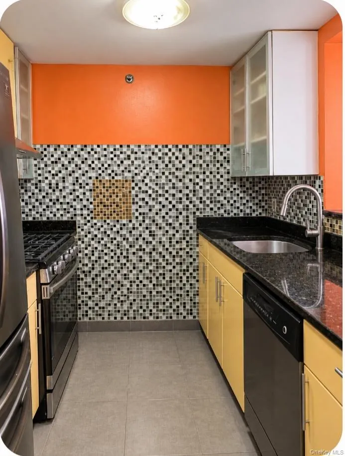 8820 Parsons Boulevard, New York, NY, 2 Bedrooms Bedrooms, 4 Rooms Rooms,2 BathroomsBathrooms,Residential,For Rent,Parsons,0,1051181 8820 Parsons Boulevard, New York, NY, 2 Bedrooms Bedrooms, 4 Rooms Rooms,2 BathroomsBathrooms,Residential,For Rent,Parsons,0,1051181