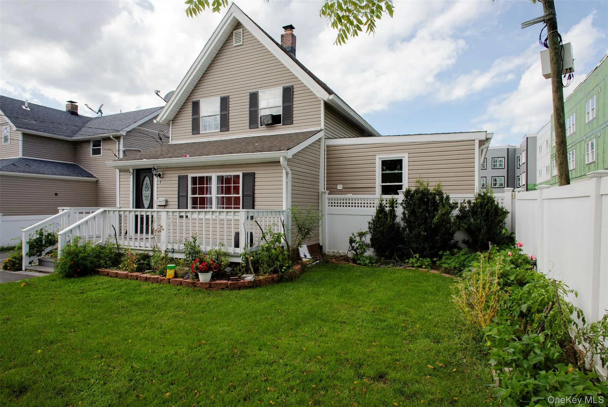 1 Brightside Avenue, Islip, NY, 5 Bedrooms Bedrooms, 7 Rooms Rooms,3 BathroomsBathrooms,Residential,For Rent,Brightside,0,1051183 1 Brightside Avenue, Islip, NY, 5 Bedrooms Bedrooms, 7 Rooms Rooms,3 BathroomsBathrooms,Residential,For Rent,Brightside,0,1051183