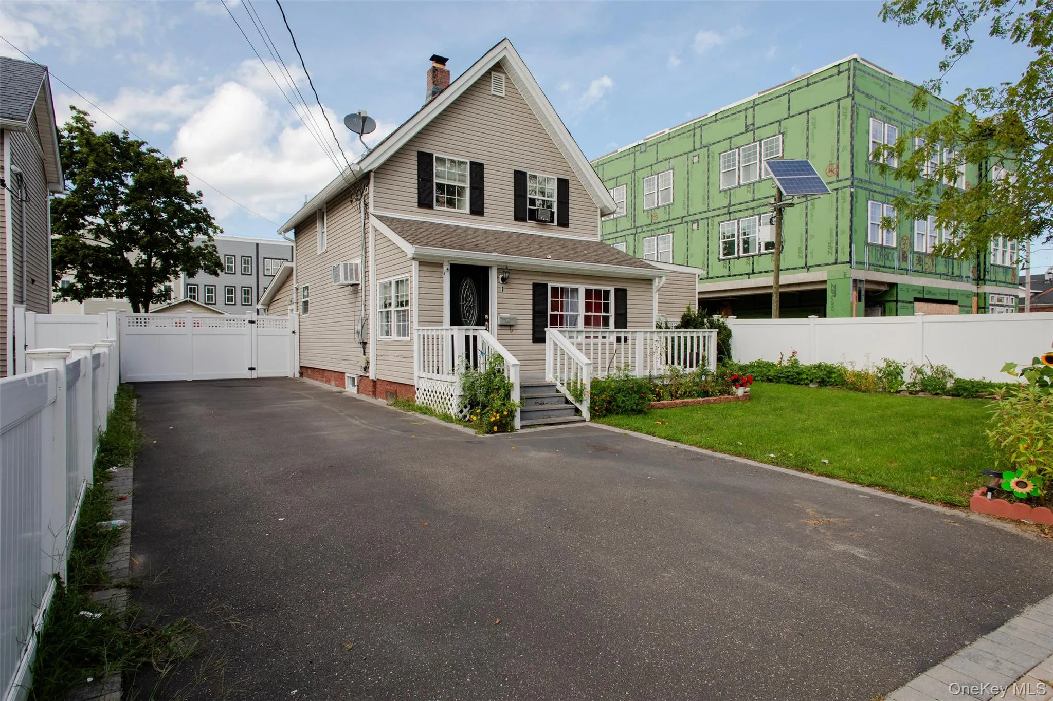 1 Brightside Avenue, Islip, NY, 5 Bedrooms Bedrooms, 7 Rooms Rooms,3 BathroomsBathrooms,Residential,For Rent,Brightside,0,1051183 1 Brightside Avenue, Islip, NY, 5 Bedrooms Bedrooms, 7 Rooms Rooms,3 BathroomsBathrooms,Residential,For Rent,Brightside,0,1051183