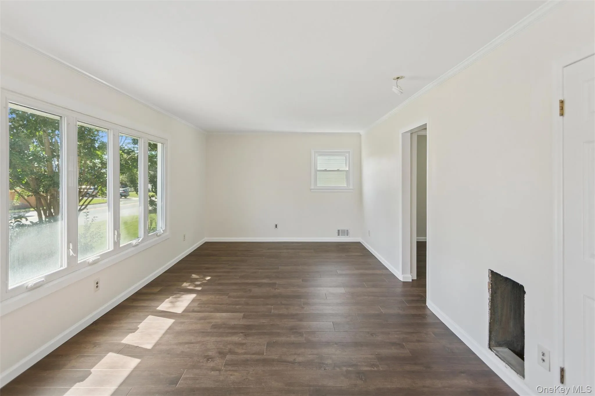 597 Old Country Road, Babylon, NY, 4 Bedrooms Bedrooms, 12 Rooms Rooms,2 BathroomsBathrooms,Residential,For Rent,Old Country,0,1051185 597 Old Country Road, Babylon, NY, 4 Bedrooms Bedrooms, 12 Rooms Rooms,2 BathroomsBathrooms,Residential,For Rent,Old Country,0,1051185