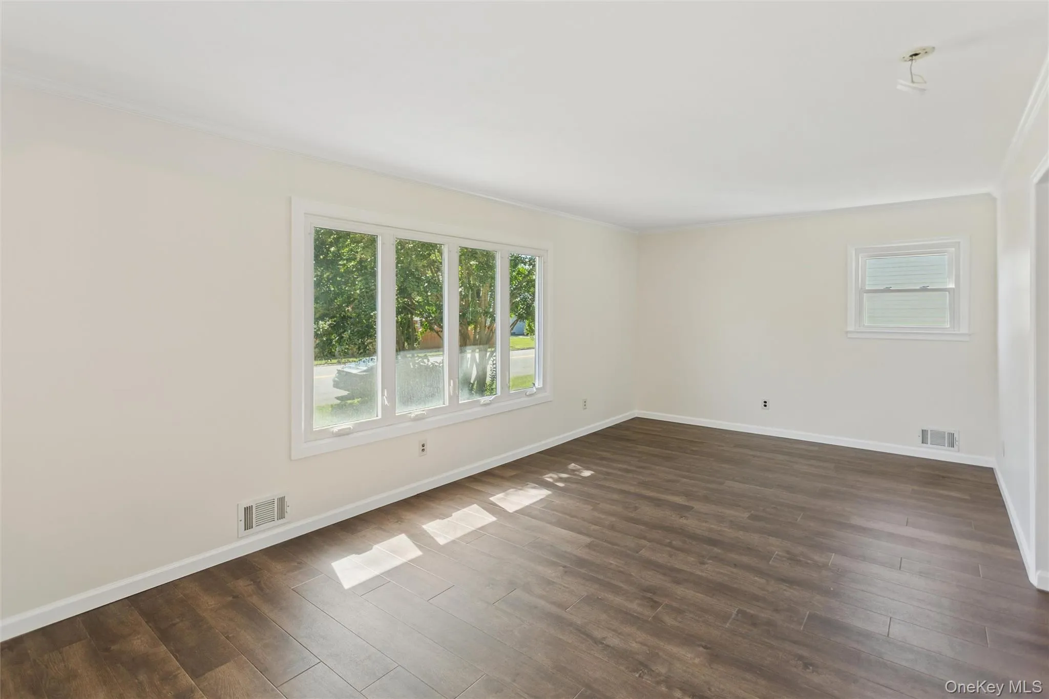 597 Old Country Road, Babylon, NY, 4 Bedrooms Bedrooms, 12 Rooms Rooms,2 BathroomsBathrooms,Residential,For Rent,Old Country,0,1051185 597 Old Country Road, Babylon, NY, 4 Bedrooms Bedrooms, 12 Rooms Rooms,2 BathroomsBathrooms,Residential,For Rent,Old Country,0,1051185