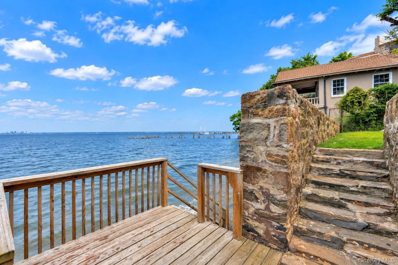 164 Landing Road, Glen Cove, NY, 3 Bedrooms Bedrooms, 7 Rooms Rooms,1 BathroomBathrooms,Residential,For Rent,Landing,0,1051188 164 Landing Road, Glen Cove, NY, 3 Bedrooms Bedrooms, 7 Rooms Rooms,1 BathroomBathrooms,Residential,For Rent,Landing,0,1051188