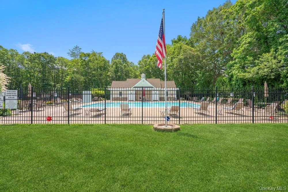 460 Old Town Road, Brookhaven, NY, 1 Bedroom Bedrooms, 3 Rooms Rooms,1 BathroomBathrooms,Residential,For Rent,Old Town,0,1051197 460 Old Town Road, Brookhaven, NY, 1 Bedroom Bedrooms, 3 Rooms Rooms,1 BathroomBathrooms,Residential,For Rent,Old Town,0,1051197