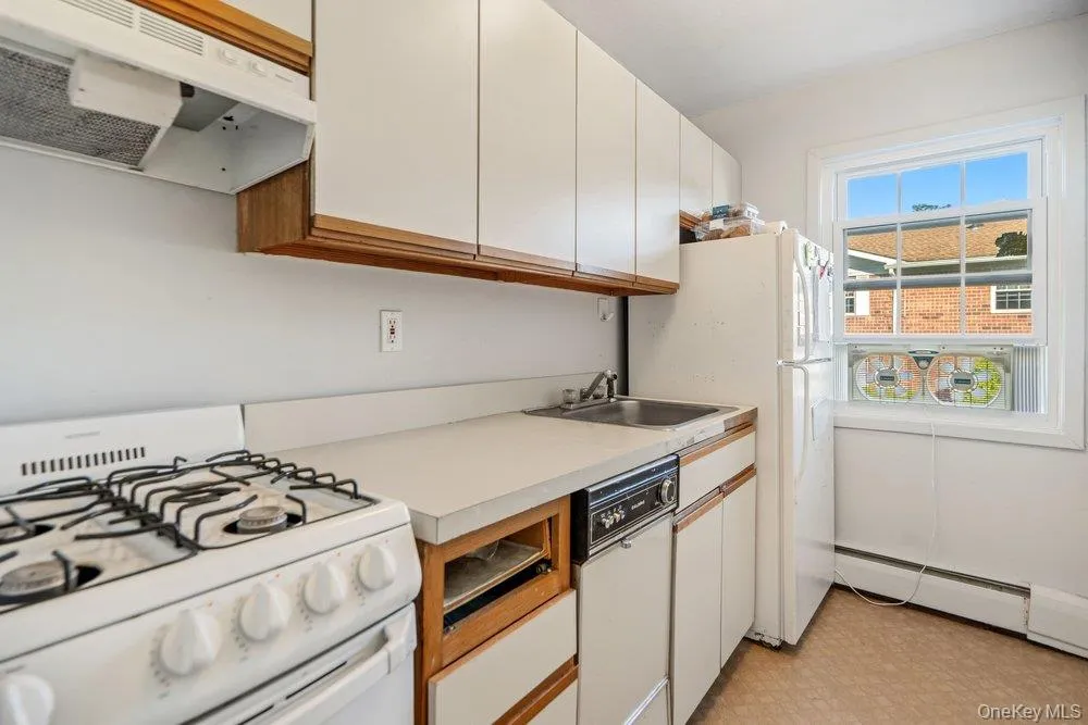 460 Old Town Road, Brookhaven, NY, 1 Bedroom Bedrooms, 3 Rooms Rooms,1 BathroomBathrooms,Residential,For Rent,Old Town,0,1051197 460 Old Town Road, Brookhaven, NY, 1 Bedroom Bedrooms, 3 Rooms Rooms,1 BathroomBathrooms,Residential,For Rent,Old Town,0,1051197