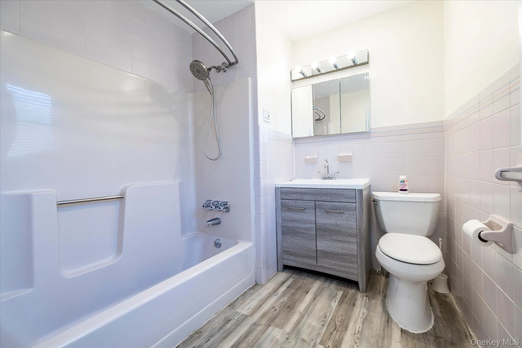 420 W. Hudson St., Long Beach, NY, 1 Bedroom Bedrooms, 2 Rooms Rooms,1 BathroomBathrooms,Residential Lease,For Rent,W. Hudson St.,0,1051198 420 W. Hudson St., Long Beach, NY, 1 Bedroom Bedrooms, 2 Rooms Rooms,1 BathroomBathrooms,Residential Lease,For Rent,W. Hudson St.,0,1051198