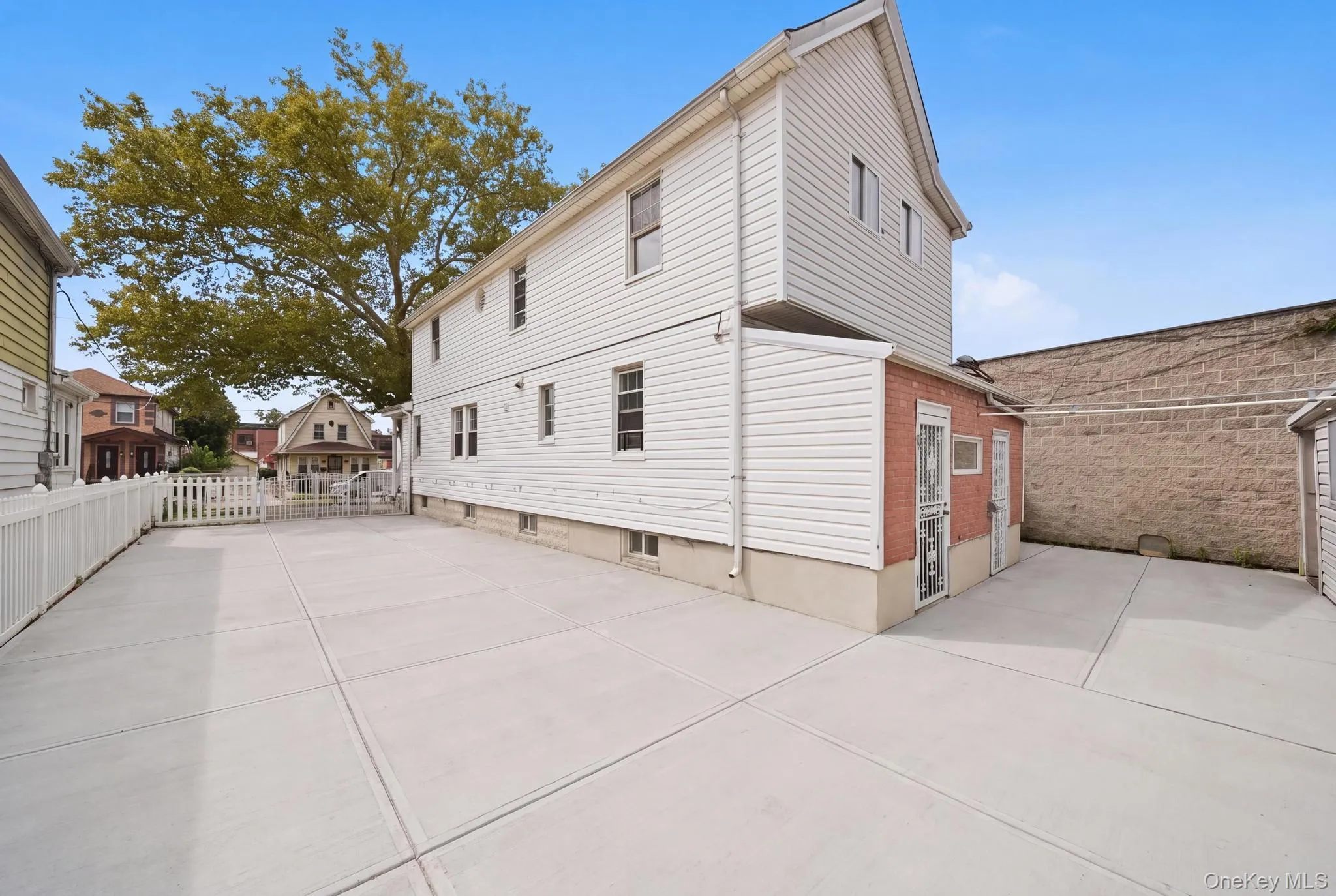 21615 113th Avenue, New York, NY, 4 Bedrooms Bedrooms, 10 Rooms Rooms,2 BathroomsBathrooms,Residential,For Rent,113th,0,1051202 21615 113th Avenue, New York, NY, 4 Bedrooms Bedrooms, 10 Rooms Rooms,2 BathroomsBathrooms,Residential,For Rent,113th,0,1051202