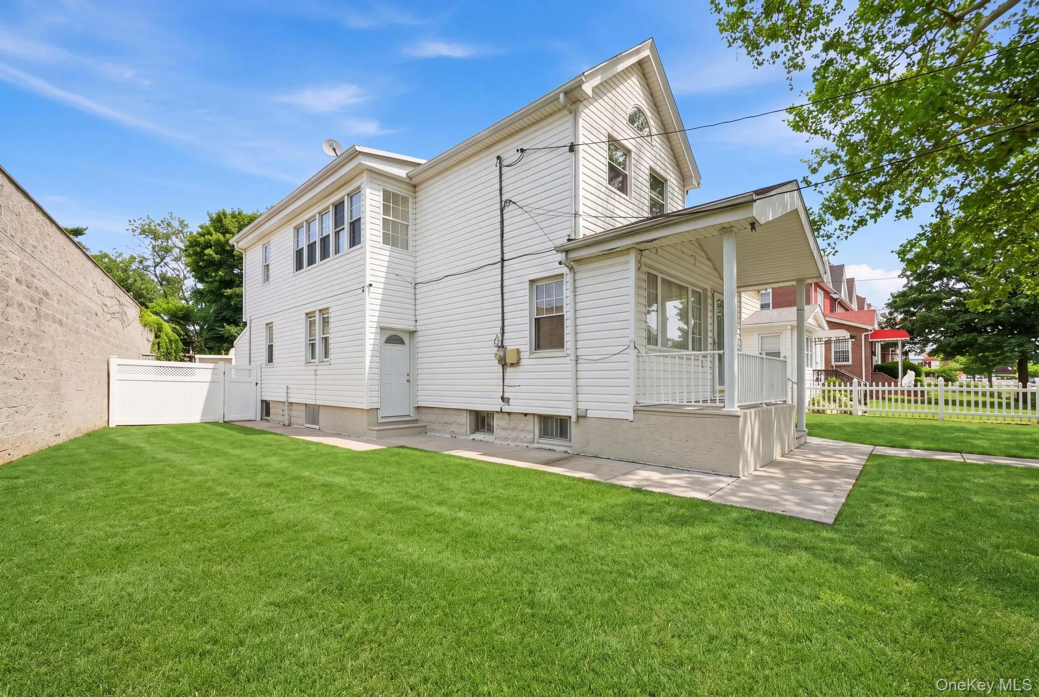 21615 113th Avenue, New York, NY, 4 Bedrooms Bedrooms, 10 Rooms Rooms,2 BathroomsBathrooms,Residential,For Rent,113th,0,1051202 21615 113th Avenue, New York, NY, 4 Bedrooms Bedrooms, 10 Rooms Rooms,2 BathroomsBathrooms,Residential,For Rent,113th,0,1051202