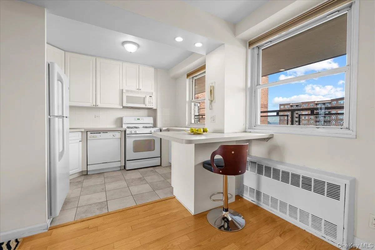 5700 Arlington Avenue, New York, NY, 1 Bedroom Bedrooms, 3 Rooms Rooms,1 BathroomBathrooms,Residential,For Rent,Arlington,0,1051206 5700 Arlington Avenue, New York, NY, 1 Bedroom Bedrooms, 3 Rooms Rooms,1 BathroomBathrooms,Residential,For Rent,Arlington,0,1051206