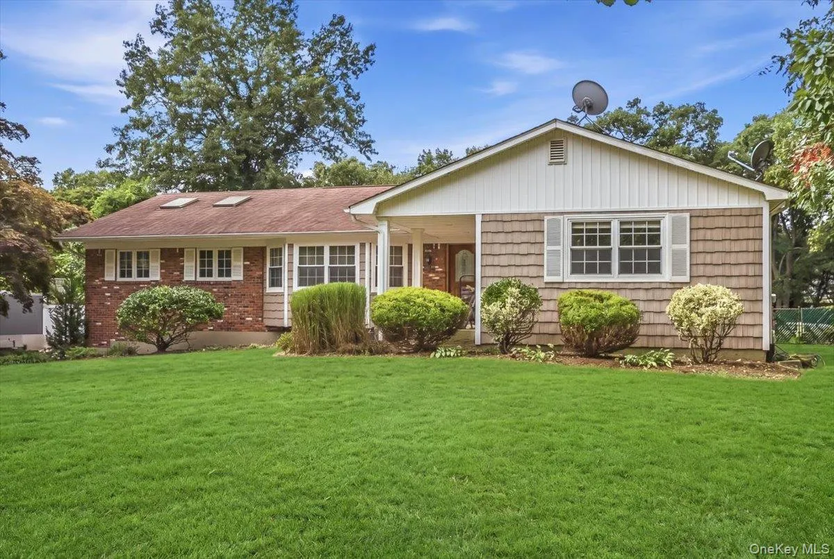 274 Marlin Street, Huntington, NY, 4 Bedrooms Bedrooms, 8 Rooms Rooms,3 BathroomsBathrooms,Residential,For Rent,Marlin,0,1051210 274 Marlin Street, Huntington, NY, 4 Bedrooms Bedrooms, 8 Rooms Rooms,3 BathroomsBathrooms,Residential,For Rent,Marlin,0,1051210