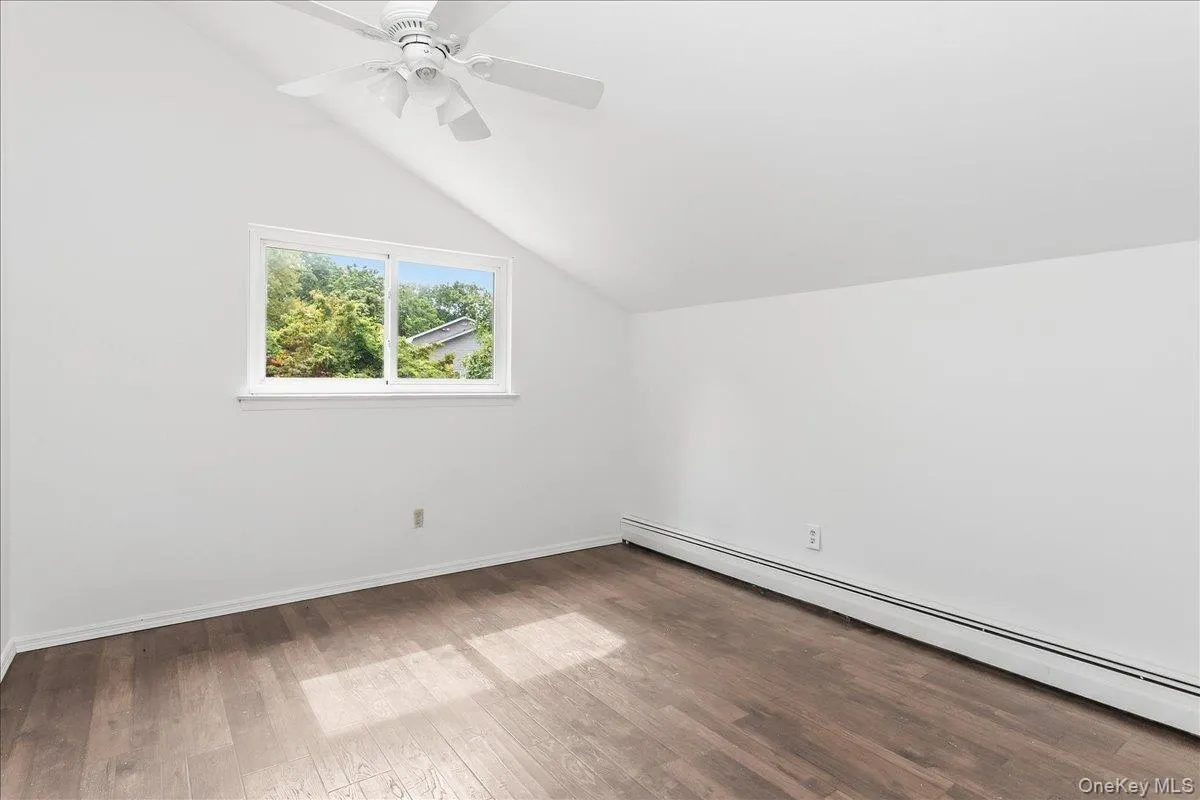 274 Marlin Street, Huntington, NY, 4 Bedrooms Bedrooms, 8 Rooms Rooms,3 BathroomsBathrooms,Residential,For Rent,Marlin,0,1051210 274 Marlin Street, Huntington, NY, 4 Bedrooms Bedrooms, 8 Rooms Rooms,3 BathroomsBathrooms,Residential,For Rent,Marlin,0,1051210