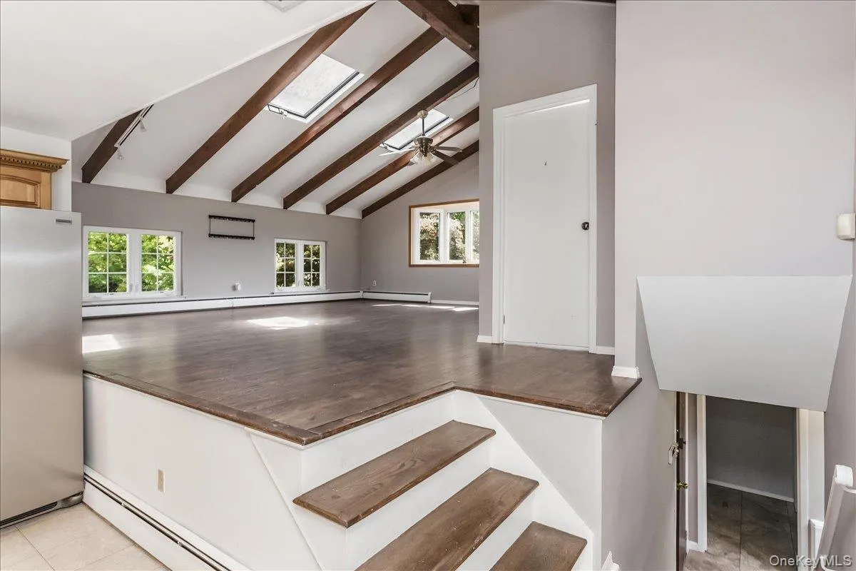 274 Marlin Street, Huntington, NY, 4 Bedrooms Bedrooms, 8 Rooms Rooms,3 BathroomsBathrooms,Residential,For Rent,Marlin,0,1051210 274 Marlin Street, Huntington, NY, 4 Bedrooms Bedrooms, 8 Rooms Rooms,3 BathroomsBathrooms,Residential,For Rent,Marlin,0,1051210
