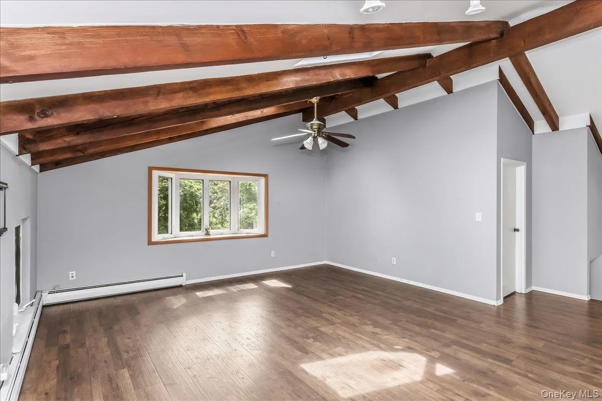 274 Marlin Street, Huntington, NY, 4 Bedrooms Bedrooms, 8 Rooms Rooms,3 BathroomsBathrooms,Residential,For Rent,Marlin,0,1051210 274 Marlin Street, Huntington, NY, 4 Bedrooms Bedrooms, 8 Rooms Rooms,3 BathroomsBathrooms,Residential,For Rent,Marlin,0,1051210