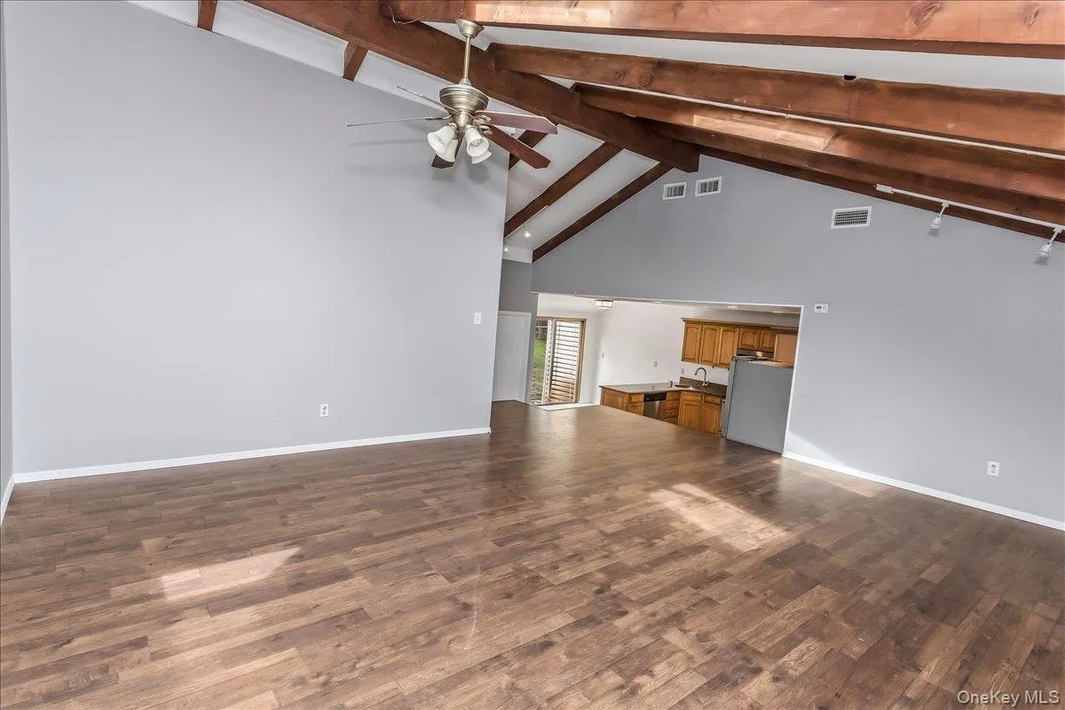274 Marlin Street, Huntington, NY, 4 Bedrooms Bedrooms, 8 Rooms Rooms,3 BathroomsBathrooms,Residential,For Rent,Marlin,0,1051210 274 Marlin Street, Huntington, NY, 4 Bedrooms Bedrooms, 8 Rooms Rooms,3 BathroomsBathrooms,Residential,For Rent,Marlin,0,1051210