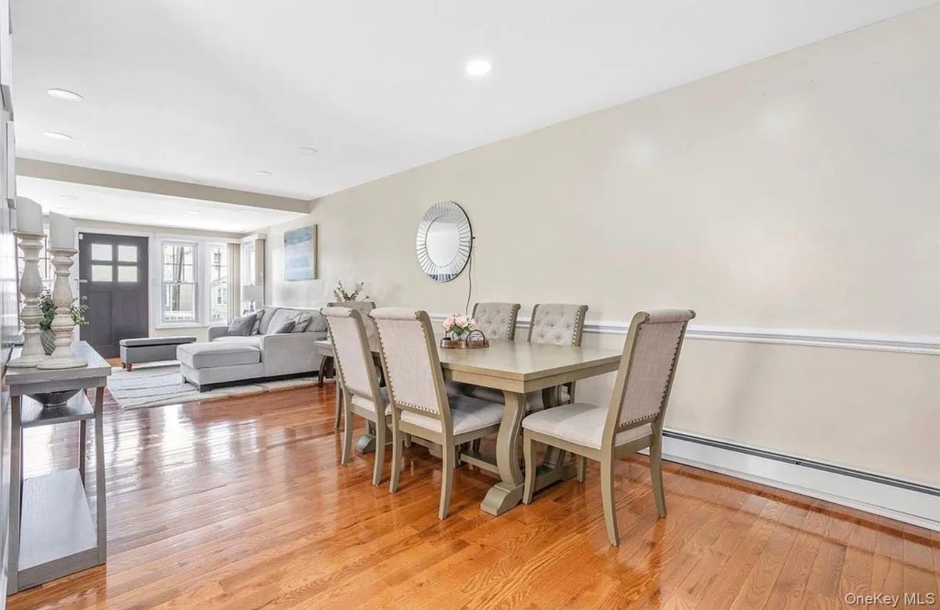8818 201st Street, New York, NY, 3 Bedrooms Bedrooms, 8 Rooms Rooms,2 BathroomsBathrooms,Residential,For Rent,201st,0,1051212 8818 201st Street, New York, NY, 3 Bedrooms Bedrooms, 8 Rooms Rooms,2 BathroomsBathrooms,Residential,For Rent,201st,0,1051212