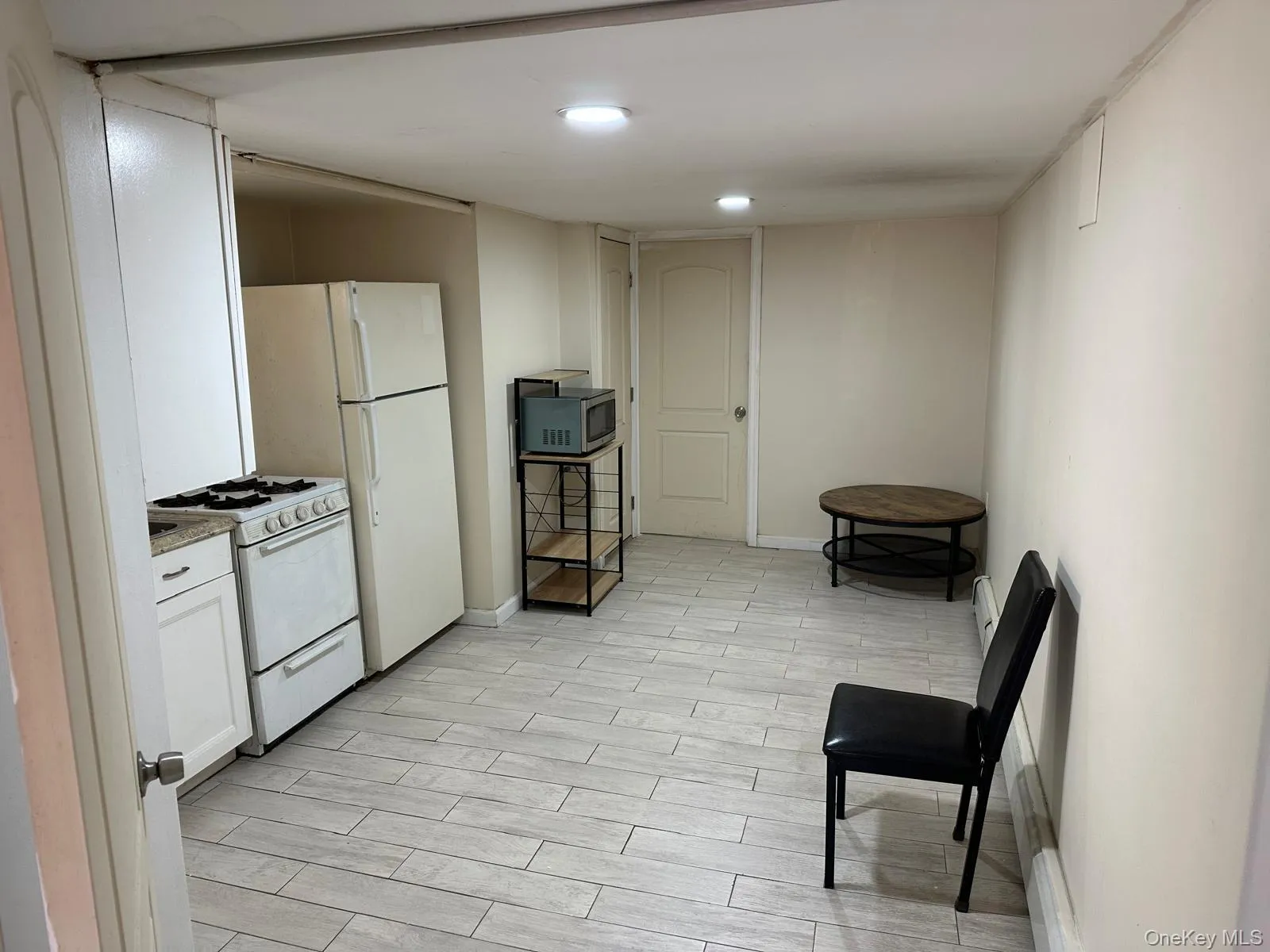 8818 201st Street, New York, NY, 3 Bedrooms Bedrooms, 8 Rooms Rooms,2 BathroomsBathrooms,Residential,For Rent,201st,0,1051212 8818 201st Street, New York, NY, 3 Bedrooms Bedrooms, 8 Rooms Rooms,2 BathroomsBathrooms,Residential,For Rent,201st,0,1051212