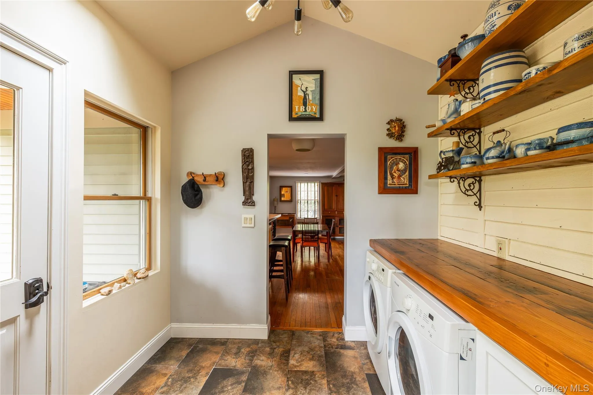 19 Linden Avenue, Troy, NY, 3 Bedrooms Bedrooms, 9 Rooms Rooms,2 BathroomsBathrooms,Residential,For Rent,Linden,0,1051215 19 Linden Avenue, Troy, NY, 3 Bedrooms Bedrooms, 9 Rooms Rooms,2 BathroomsBathrooms,Residential,For Rent,Linden,0,1051215
