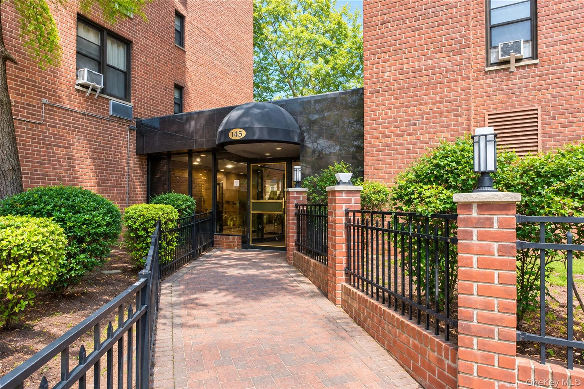 145 Lincoln Avenue, New York, NY, 2 Bedrooms Bedrooms, 4 Rooms Rooms,1 BathroomBathrooms,Residential,For Rent,Lincoln,0,1051216 145 Lincoln Avenue, New York, NY, 2 Bedrooms Bedrooms, 4 Rooms Rooms,1 BathroomBathrooms,Residential,For Rent,Lincoln,0,1051216