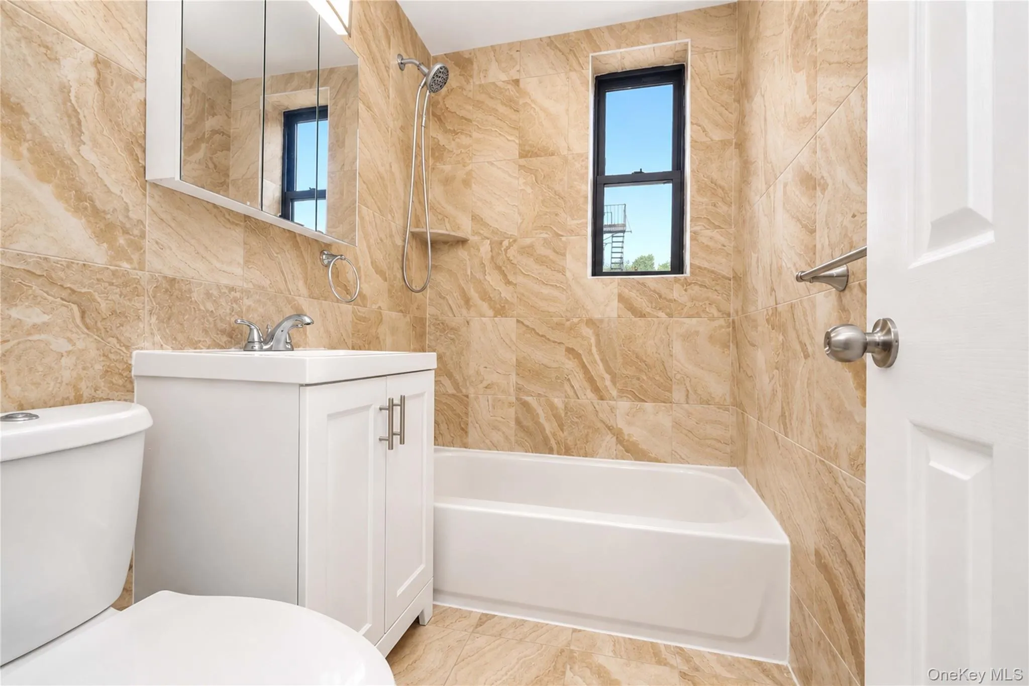 145 Lincoln Avenue, New York, NY, 2 Bedrooms Bedrooms, 4 Rooms Rooms,1 BathroomBathrooms,Residential,For Rent,Lincoln,0,1051216 145 Lincoln Avenue, New York, NY, 2 Bedrooms Bedrooms, 4 Rooms Rooms,1 BathroomBathrooms,Residential,For Rent,Lincoln,0,1051216