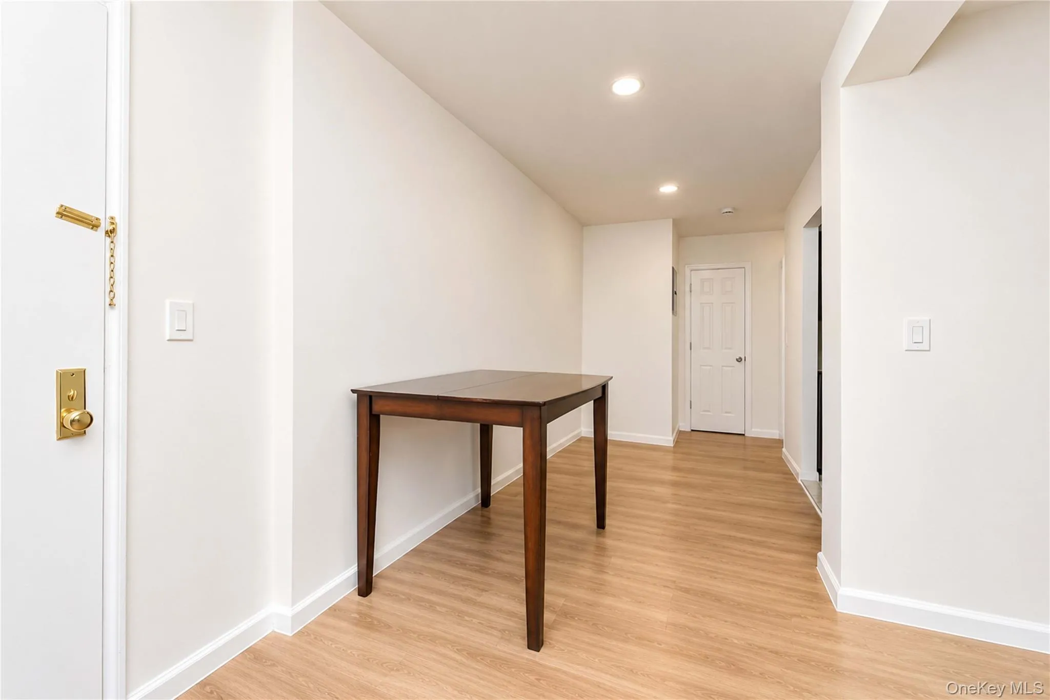 145 Lincoln Avenue, New York, NY, 2 Bedrooms Bedrooms, 4 Rooms Rooms,1 BathroomBathrooms,Residential,For Rent,Lincoln,0,1051216 145 Lincoln Avenue, New York, NY, 2 Bedrooms Bedrooms, 4 Rooms Rooms,1 BathroomBathrooms,Residential,For Rent,Lincoln,0,1051216