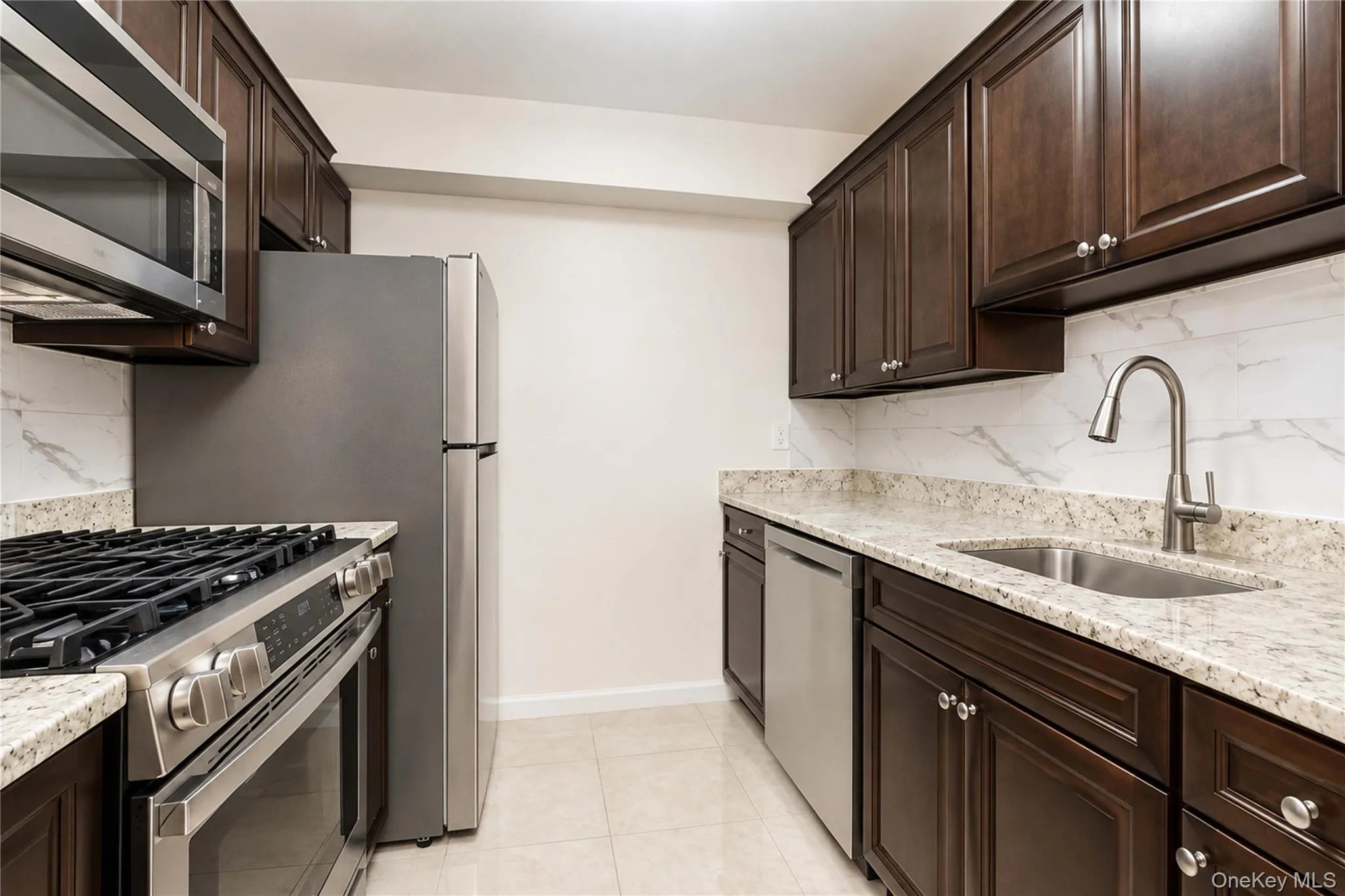 145 Lincoln Avenue, New York, NY, 2 Bedrooms Bedrooms, 4 Rooms Rooms,1 BathroomBathrooms,Residential,For Rent,Lincoln,0,1051216 145 Lincoln Avenue, New York, NY, 2 Bedrooms Bedrooms, 4 Rooms Rooms,1 BathroomBathrooms,Residential,For Rent,Lincoln,0,1051216