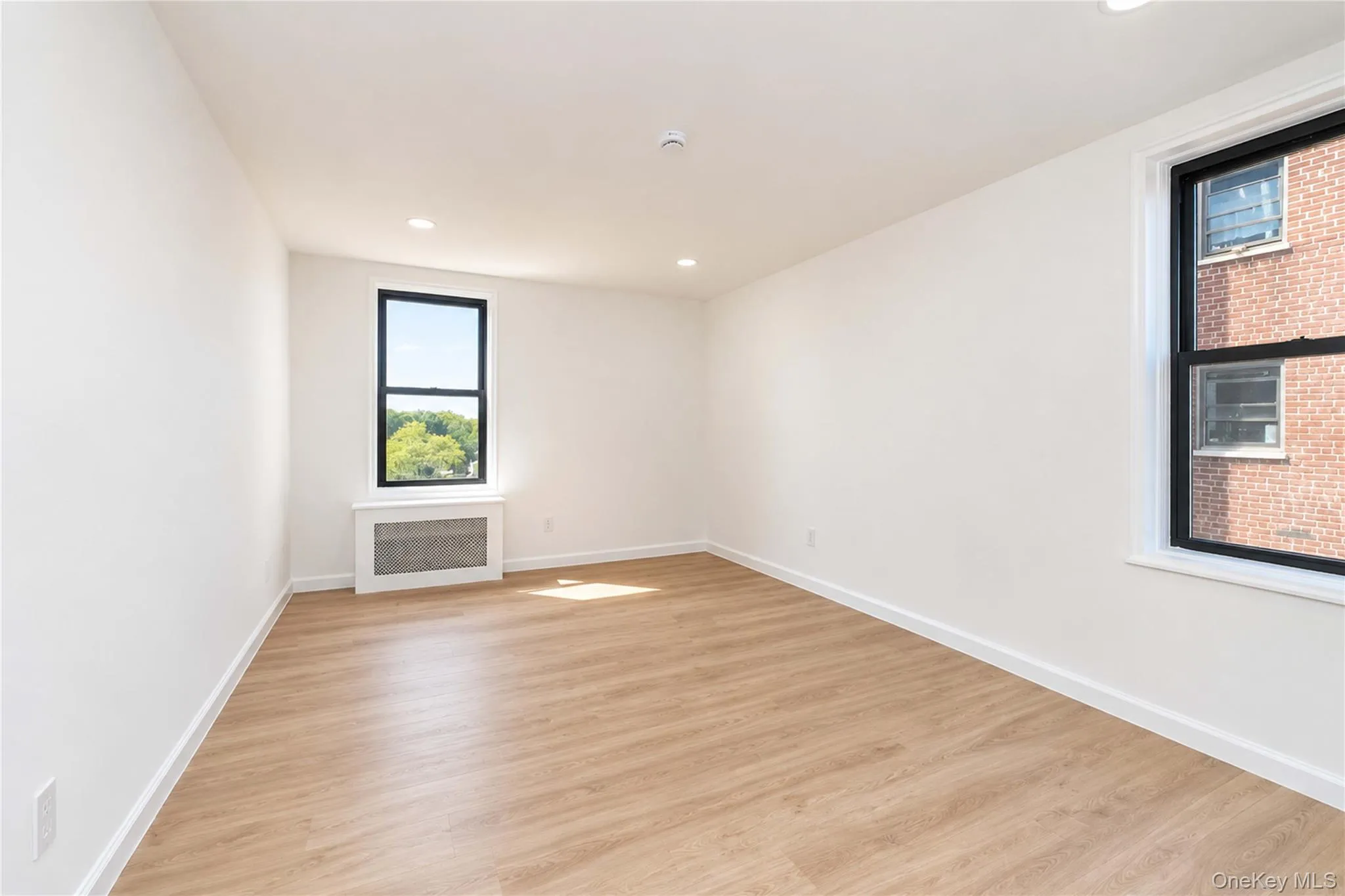 145 Lincoln Avenue, New York, NY, 2 Bedrooms Bedrooms, 4 Rooms Rooms,1 BathroomBathrooms,Residential,For Rent,Lincoln,0,1051216 145 Lincoln Avenue, New York, NY, 2 Bedrooms Bedrooms, 4 Rooms Rooms,1 BathroomBathrooms,Residential,For Rent,Lincoln,0,1051216