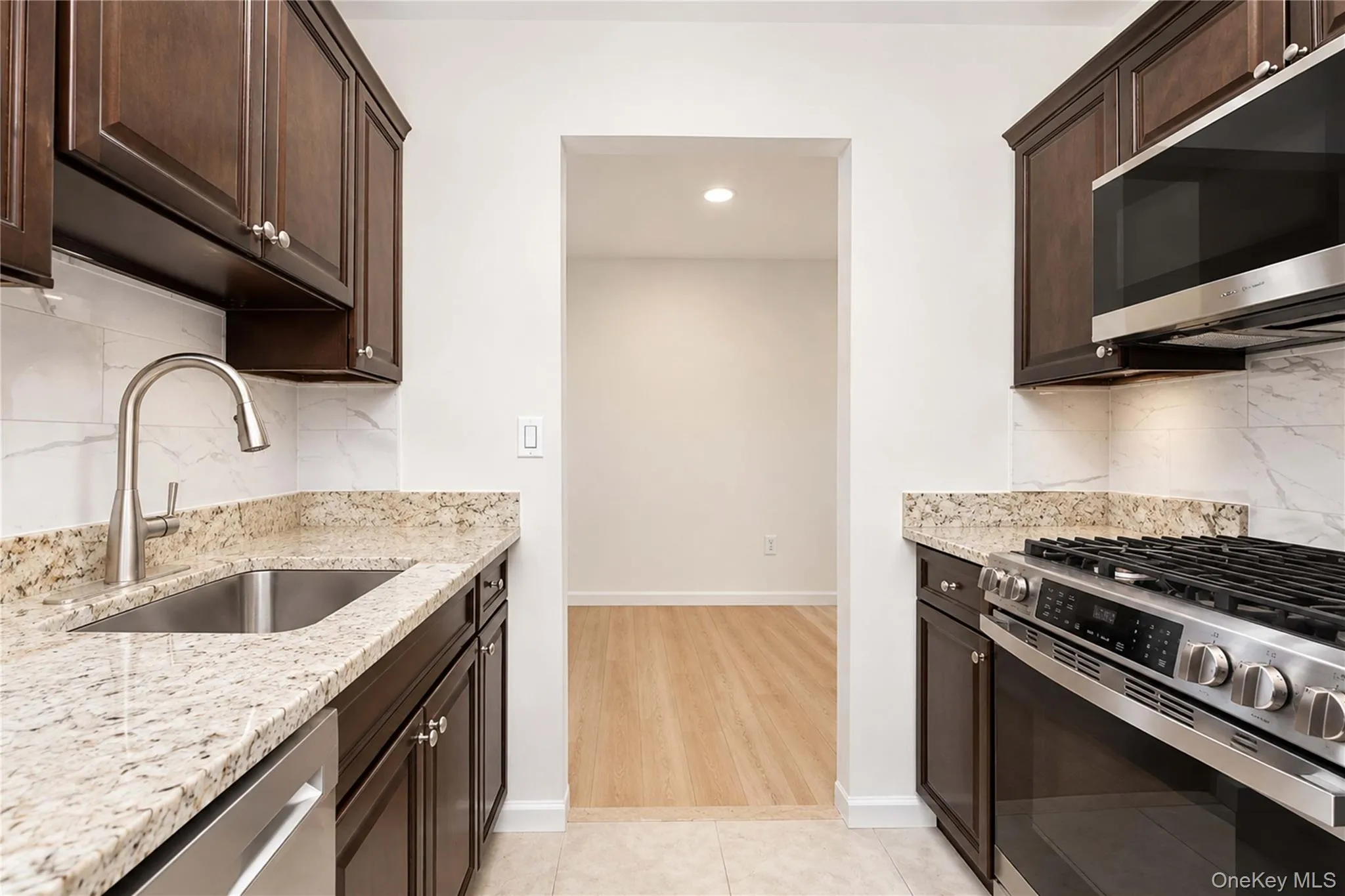 145 Lincoln Avenue, New York, NY, 2 Bedrooms Bedrooms, 4 Rooms Rooms,1 BathroomBathrooms,Residential,For Rent,Lincoln,0,1051216 145 Lincoln Avenue, New York, NY, 2 Bedrooms Bedrooms, 4 Rooms Rooms,1 BathroomBathrooms,Residential,For Rent,Lincoln,0,1051216