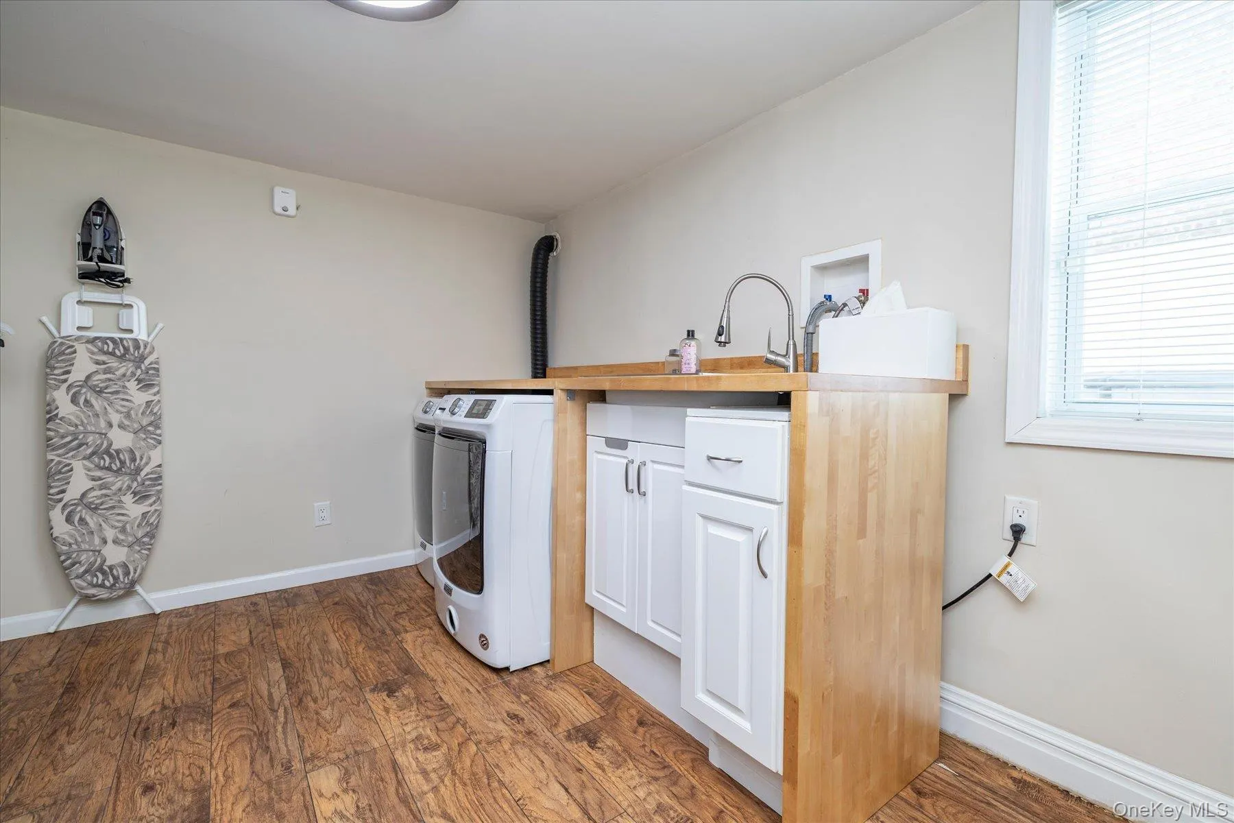 156-21 96th Street, New York, NY, 2 Bedrooms Bedrooms, 7 Rooms Rooms,2 BathroomsBathrooms,Residential,For Rent,96th,0,1051221 156-21 96th Street, New York, NY, 2 Bedrooms Bedrooms, 7 Rooms Rooms,2 BathroomsBathrooms,Residential,For Rent,96th,0,1051221
