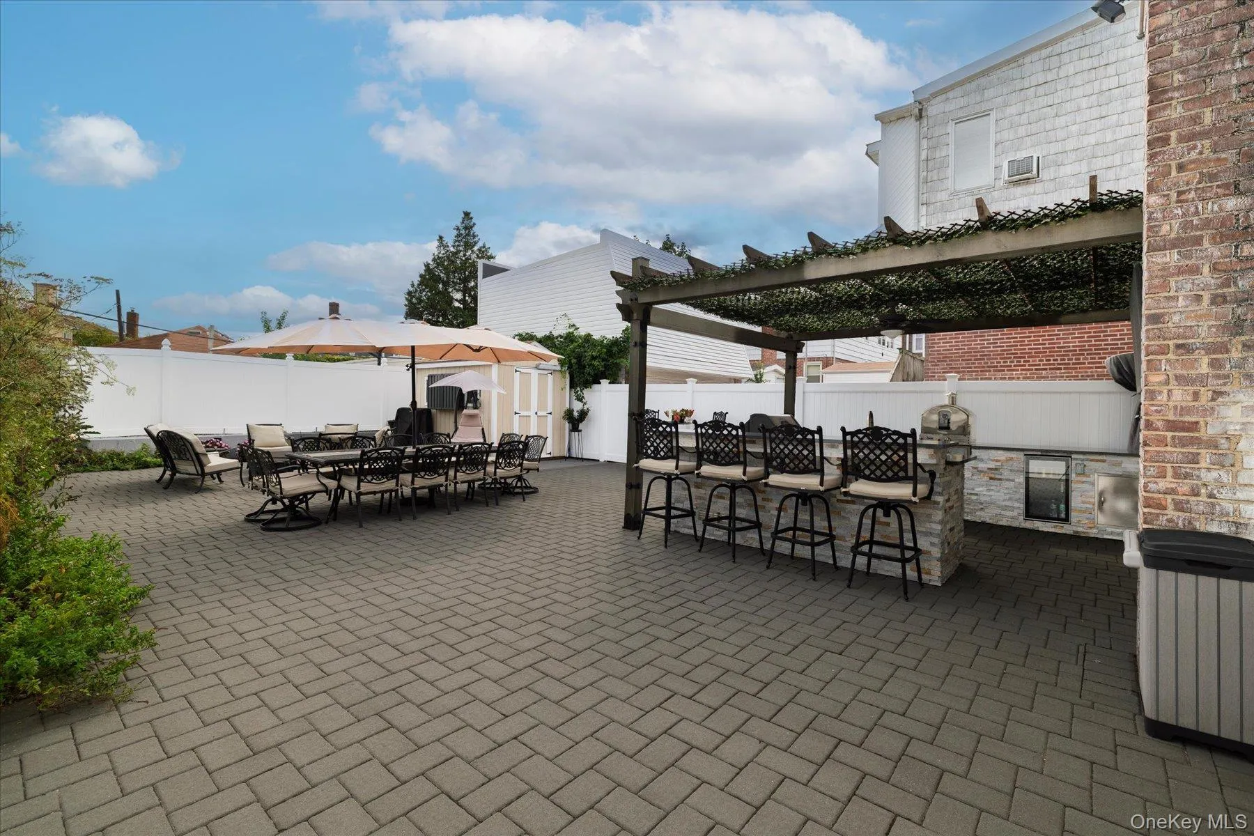 156-21 96th Street, New York, NY, 2 Bedrooms Bedrooms, 7 Rooms Rooms,2 BathroomsBathrooms,Residential,For Rent,96th,0,1051221 156-21 96th Street, New York, NY, 2 Bedrooms Bedrooms, 7 Rooms Rooms,2 BathroomsBathrooms,Residential,For Rent,96th,0,1051221