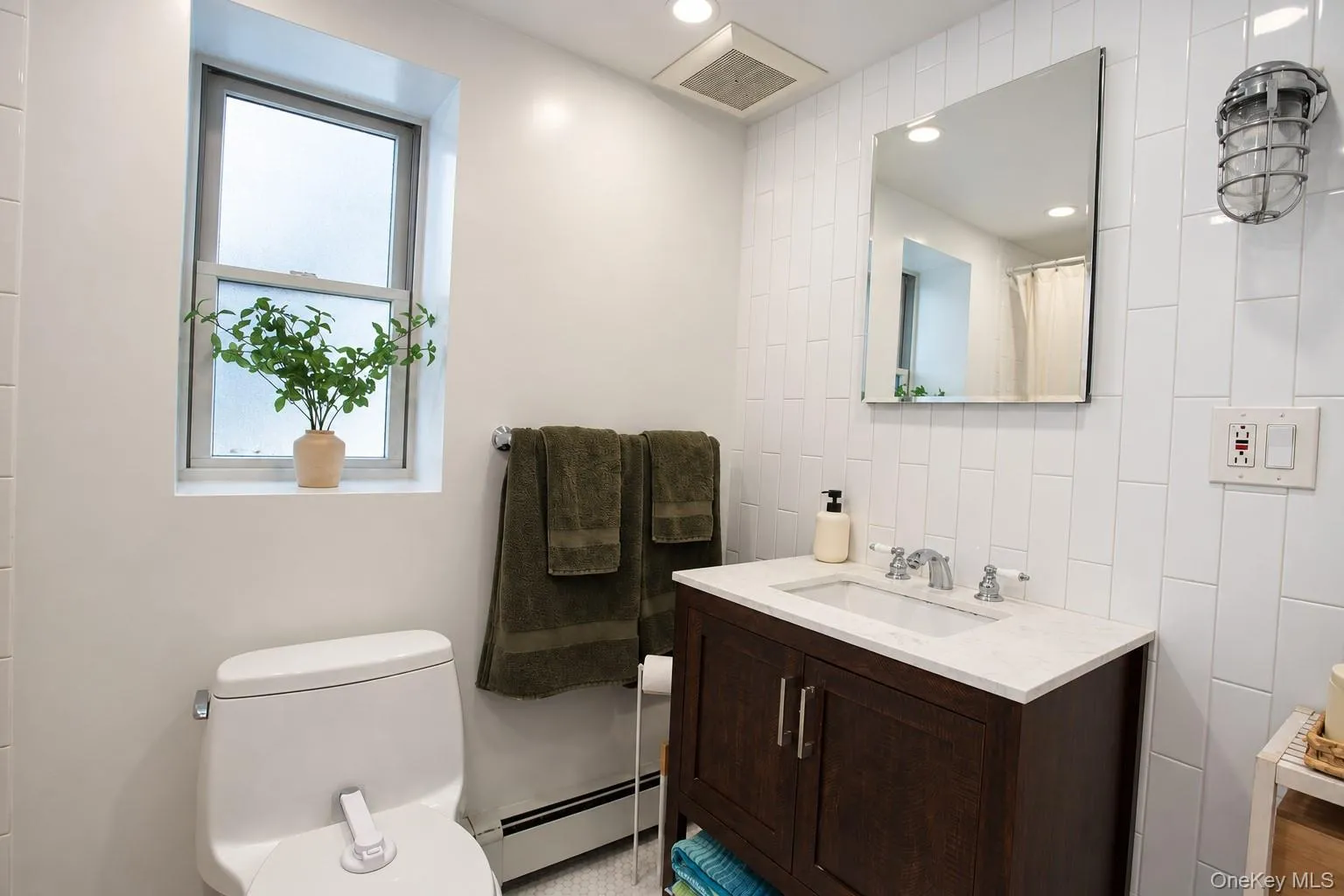 106 Pacific Boulevard, Long Beach, NY, 2 Bedrooms Bedrooms, 5 Rooms Rooms,1 BathroomBathrooms,Residential Lease,For Rent,Pacific,0,1051225 106 Pacific Boulevard, Long Beach, NY, 2 Bedrooms Bedrooms, 5 Rooms Rooms,1 BathroomBathrooms,Residential Lease,For Rent,Pacific,0,1051225