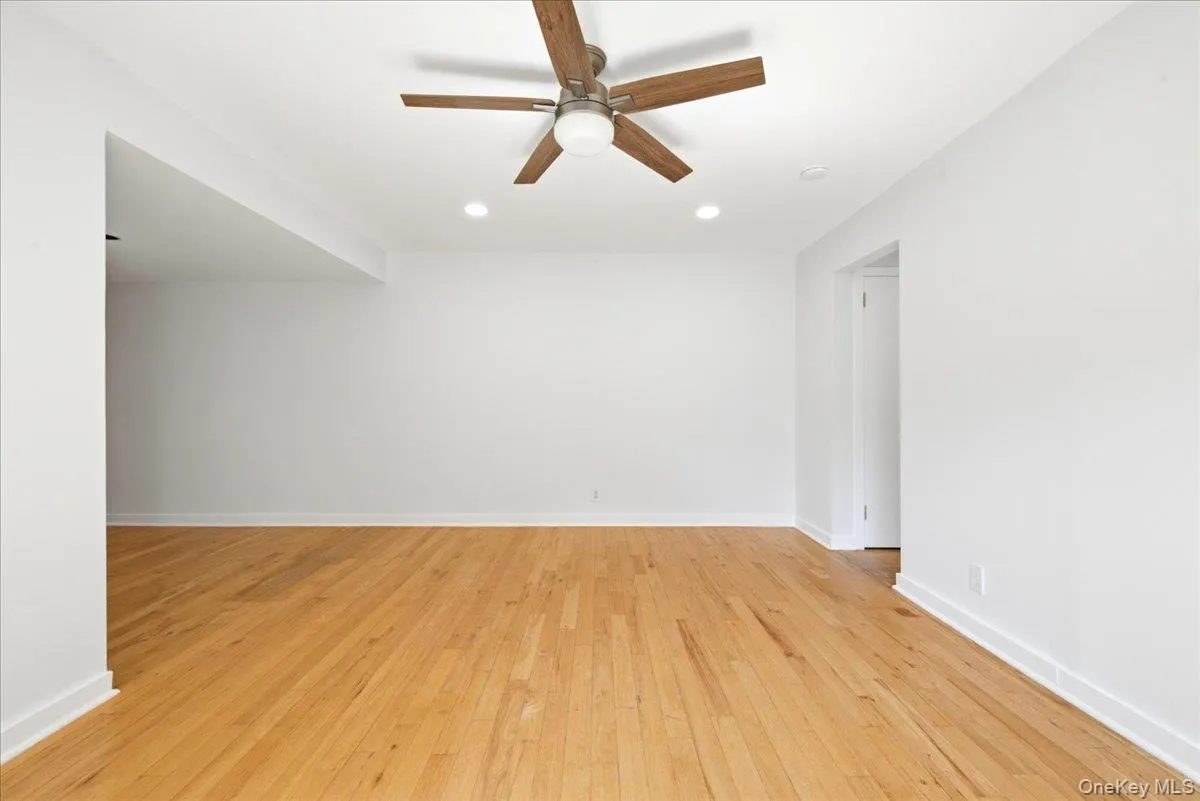 13 Terrace Circle, North Hempstead, NY, 1 Bedroom Bedrooms, 4 Rooms Rooms,1 BathroomBathrooms,Residential,For Rent,Terrace Circle,0,1051226 13 Terrace Circle, North Hempstead, NY, 1 Bedroom Bedrooms, 4 Rooms Rooms,1 BathroomBathrooms,Residential,For Rent,Terrace Circle,0,1051226