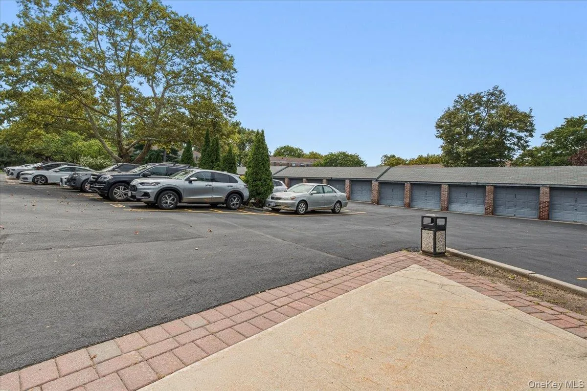 13 Terrace Circle, North Hempstead, NY, 1 Bedroom Bedrooms, 4 Rooms Rooms,1 BathroomBathrooms,Residential,For Rent,Terrace Circle,0,1051226 13 Terrace Circle, North Hempstead, NY, 1 Bedroom Bedrooms, 4 Rooms Rooms,1 BathroomBathrooms,Residential,For Rent,Terrace Circle,0,1051226