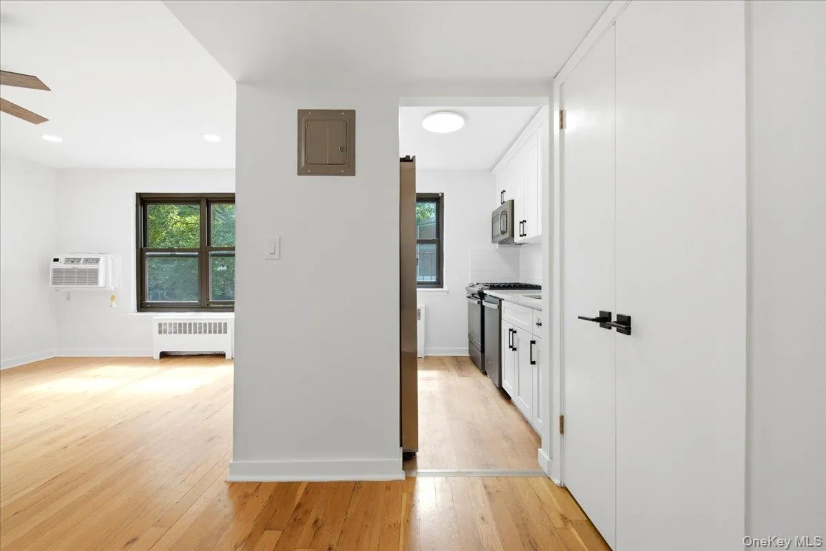 13 Terrace Circle, North Hempstead, NY, 1 Bedroom Bedrooms, 4 Rooms Rooms,1 BathroomBathrooms,Residential,For Rent,Terrace Circle,0,1051226 13 Terrace Circle, North Hempstead, NY, 1 Bedroom Bedrooms, 4 Rooms Rooms,1 BathroomBathrooms,Residential,For Rent,Terrace Circle,0,1051226