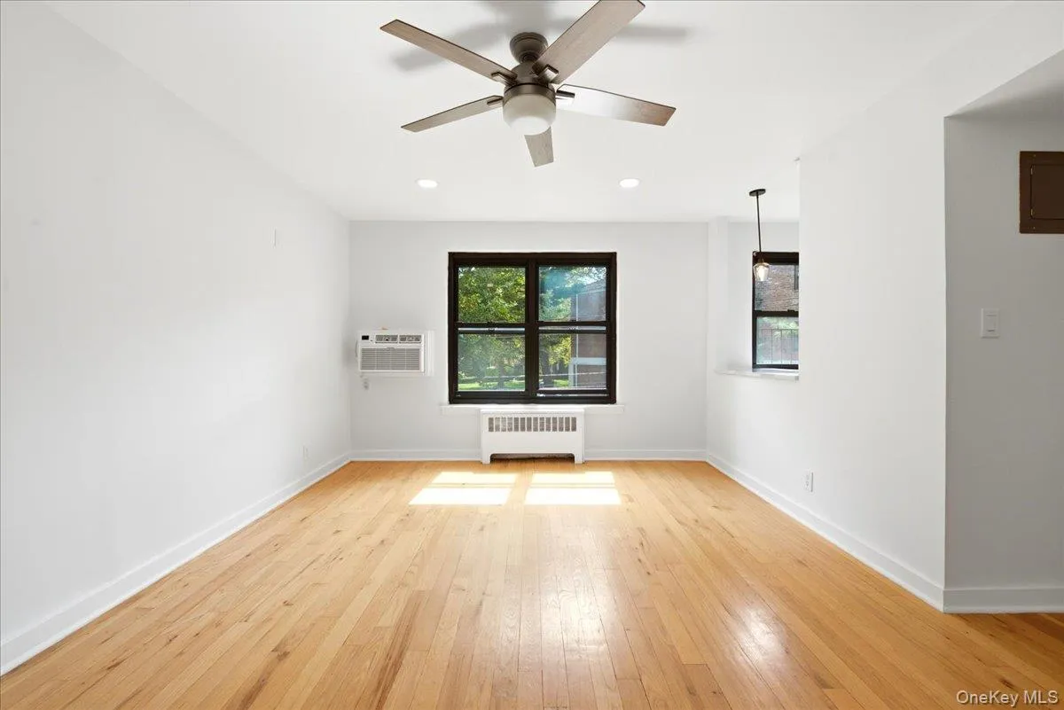 13 Terrace Circle, North Hempstead, NY, 1 Bedroom Bedrooms, 4 Rooms Rooms,1 BathroomBathrooms,Residential,For Rent,Terrace Circle,0,1051226 13 Terrace Circle, North Hempstead, NY, 1 Bedroom Bedrooms, 4 Rooms Rooms,1 BathroomBathrooms,Residential,For Rent,Terrace Circle,0,1051226
