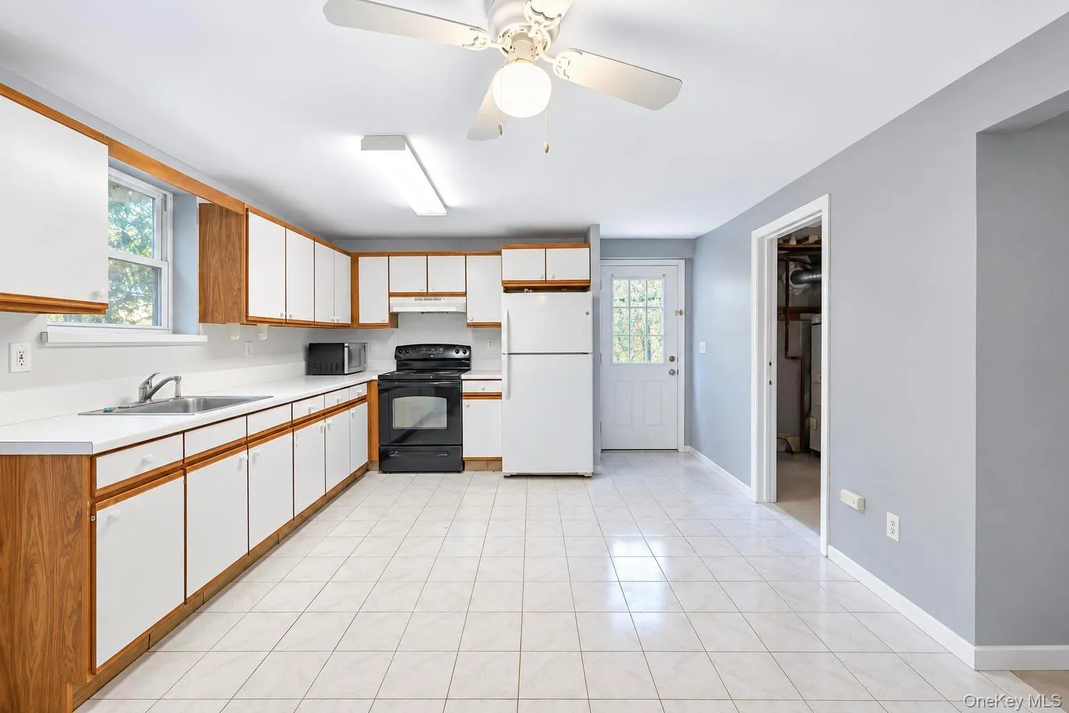 278 Lake Drive, Babylon, NY, 3 Bedrooms Bedrooms, 8 Rooms Rooms,2 BathroomsBathrooms,Residential,For Rent,Lake,0,1051229 278 Lake Drive, Babylon, NY, 3 Bedrooms Bedrooms, 8 Rooms Rooms,2 BathroomsBathrooms,Residential,For Rent,Lake,0,1051229