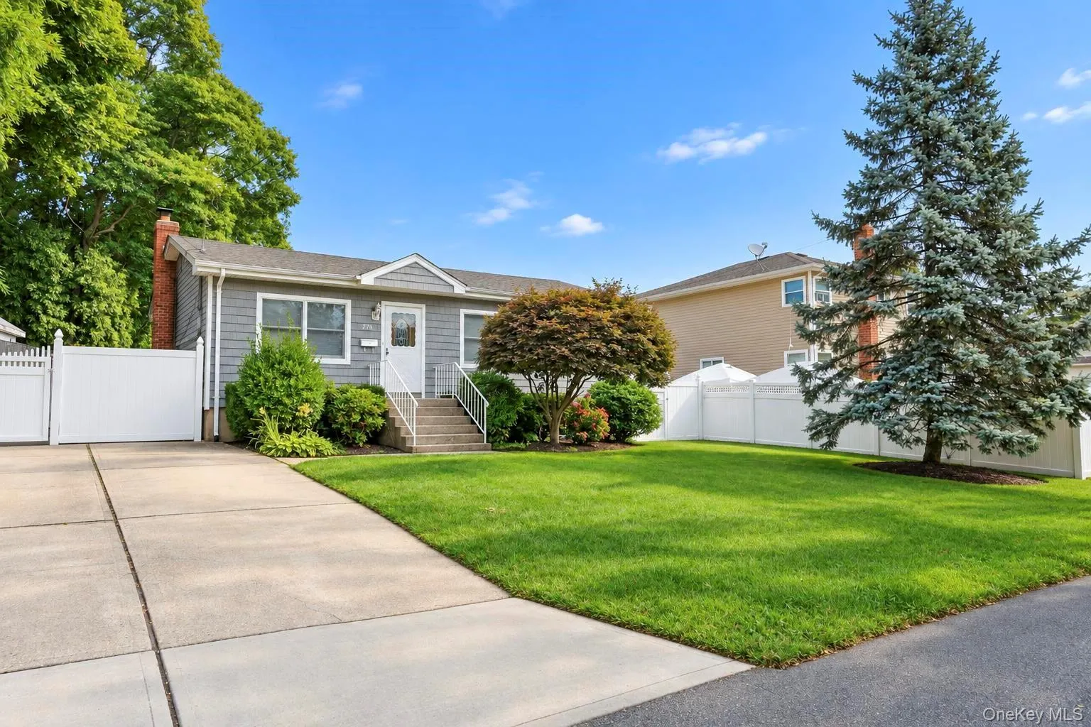 278 Lake Drive, Babylon, NY, 3 Bedrooms Bedrooms, 8 Rooms Rooms,2 BathroomsBathrooms,Residential,For Rent,Lake,0,1051229 278 Lake Drive, Babylon, NY, 3 Bedrooms Bedrooms, 8 Rooms Rooms,2 BathroomsBathrooms,Residential,For Rent,Lake,0,1051229