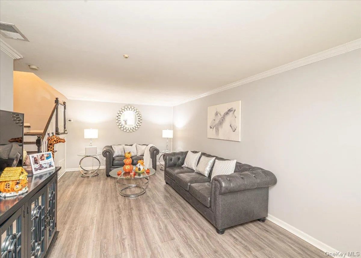 72 Birchwood Road, Brookhaven, NY, 2 Bedrooms Bedrooms, 5 Rooms Rooms,1 BathroomBathrooms,Residential,For Rent,Birchwood,0,1051230 72 Birchwood Road, Brookhaven, NY, 2 Bedrooms Bedrooms, 5 Rooms Rooms,1 BathroomBathrooms,Residential,For Rent,Birchwood,0,1051230