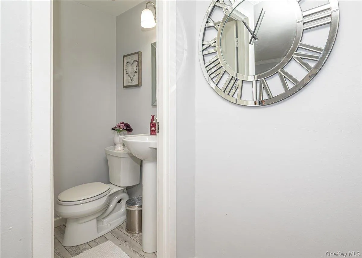 72 Birchwood Road, Brookhaven, NY, 2 Bedrooms Bedrooms, 5 Rooms Rooms,1 BathroomBathrooms,Residential,For Rent,Birchwood,0,1051230 72 Birchwood Road, Brookhaven, NY, 2 Bedrooms Bedrooms, 5 Rooms Rooms,1 BathroomBathrooms,Residential,For Rent,Birchwood,0,1051230