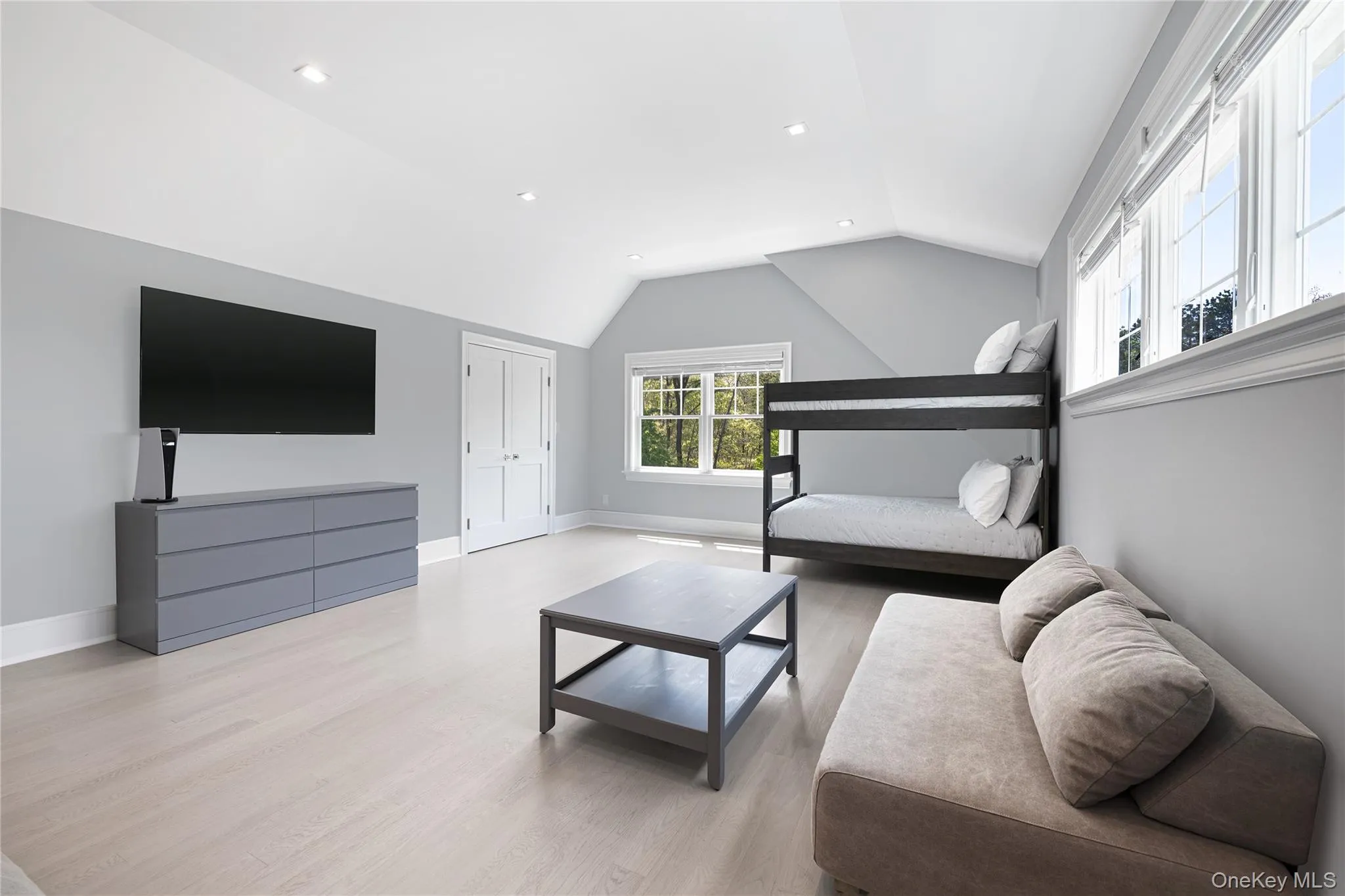 15 Carwin Lane, Southampton, NY, 7 Bedrooms Bedrooms, 14 Rooms Rooms,8 BathroomsBathrooms,Residential Lease,For Rent,Carwin,0,1051231 15 Carwin Lane, Southampton, NY, 7 Bedrooms Bedrooms, 14 Rooms Rooms,8 BathroomsBathrooms,Residential Lease,For Rent,Carwin,0,1051231