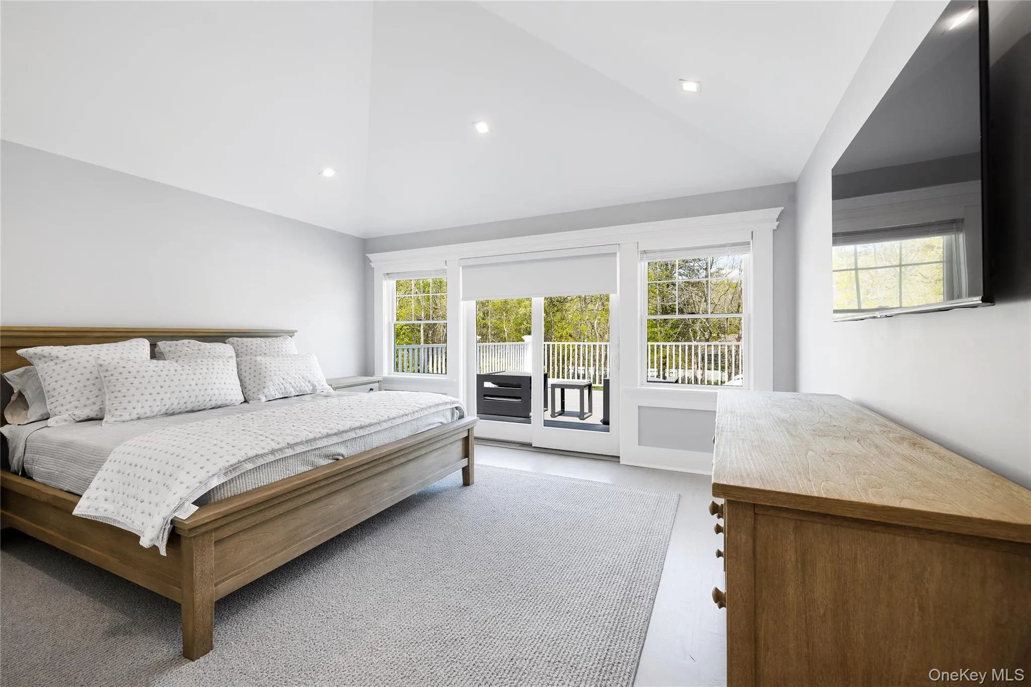 15 Carwin Lane, Southampton, NY, 7 Bedrooms Bedrooms, 14 Rooms Rooms,8 BathroomsBathrooms,Residential Lease,For Rent,Carwin,0,1051231 15 Carwin Lane, Southampton, NY, 7 Bedrooms Bedrooms, 14 Rooms Rooms,8 BathroomsBathrooms,Residential Lease,For Rent,Carwin,0,1051231