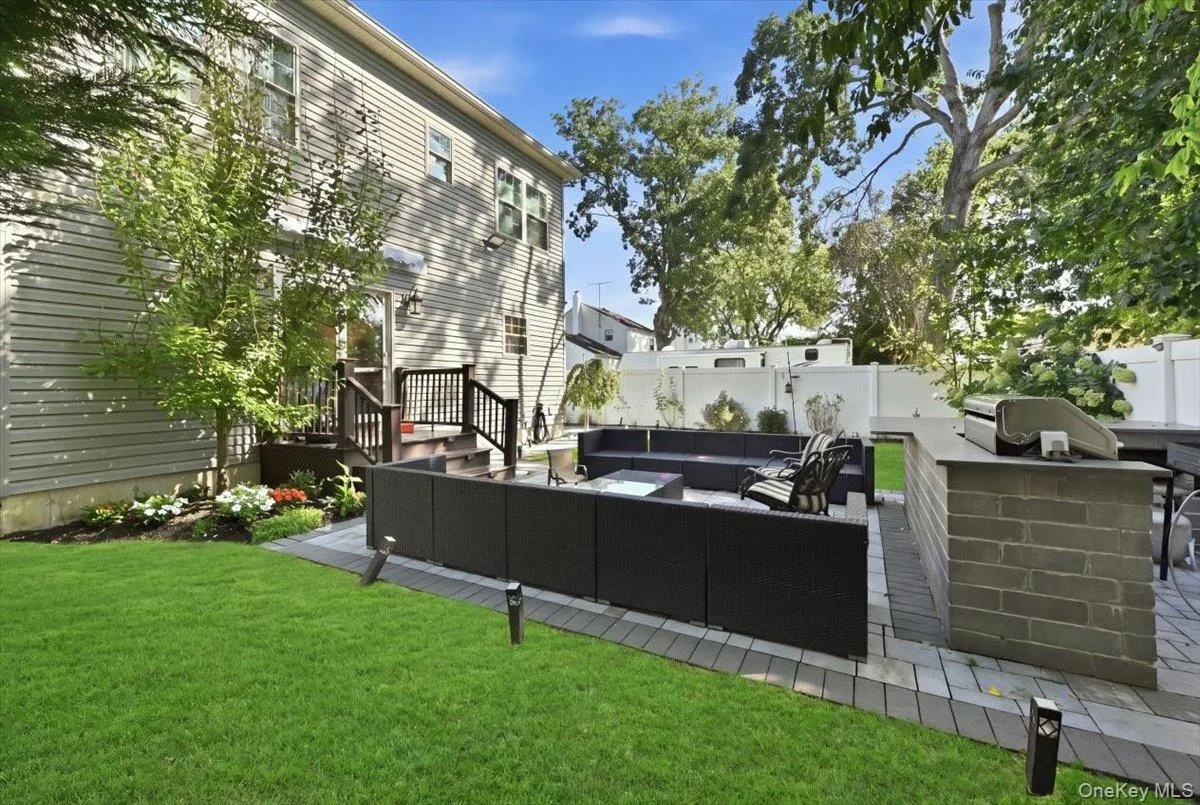 136 Oak Street, Babylon, NY, 4 Bedrooms Bedrooms, 8 Rooms Rooms,2 BathroomsBathrooms,Residential,For Rent,Oak,0,1051235 136 Oak Street, Babylon, NY, 4 Bedrooms Bedrooms, 8 Rooms Rooms,2 BathroomsBathrooms,Residential,For Rent,Oak,0,1051235