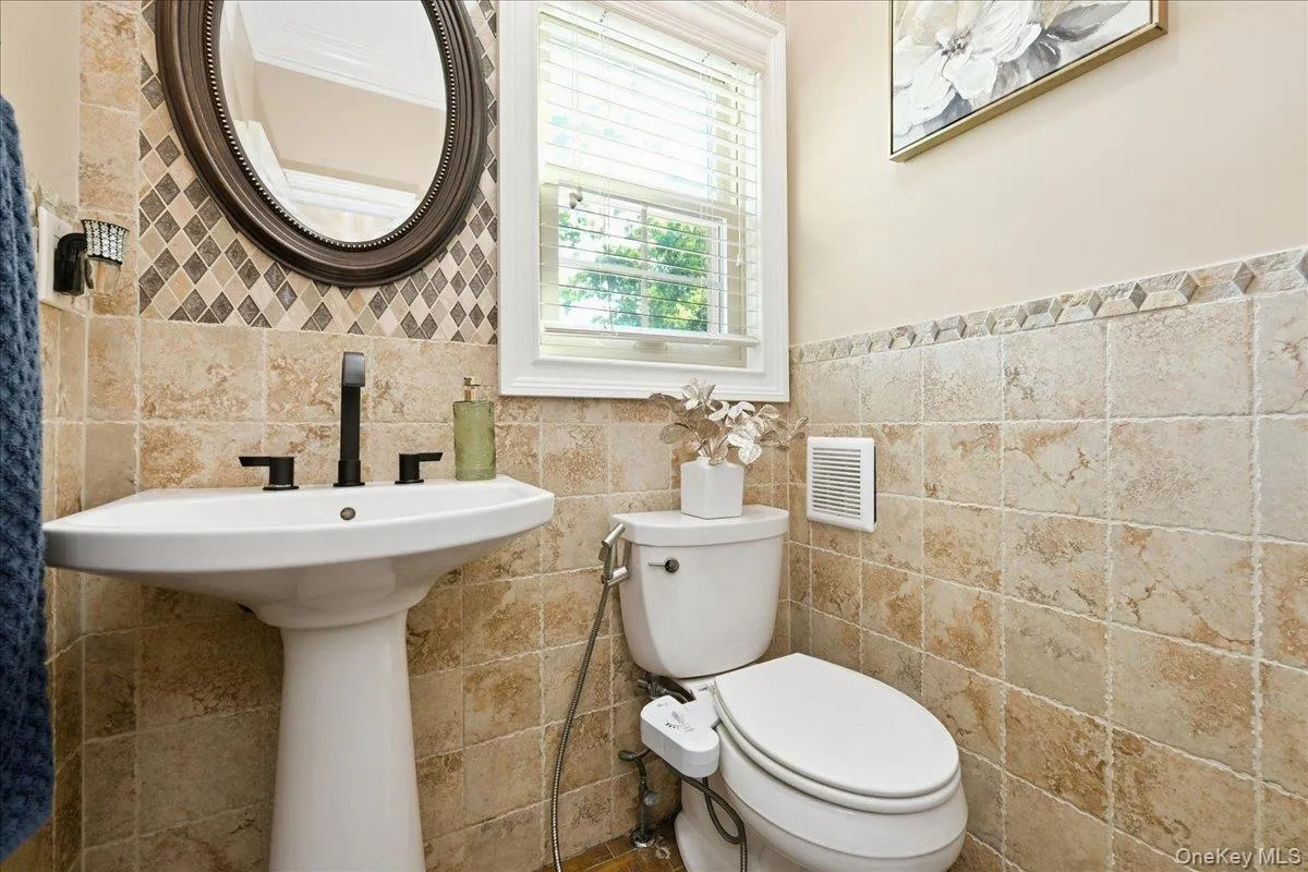 136 Oak Street, Babylon, NY, 4 Bedrooms Bedrooms, 8 Rooms Rooms,2 BathroomsBathrooms,Residential,For Rent,Oak,0,1051235 136 Oak Street, Babylon, NY, 4 Bedrooms Bedrooms, 8 Rooms Rooms,2 BathroomsBathrooms,Residential,For Rent,Oak,0,1051235